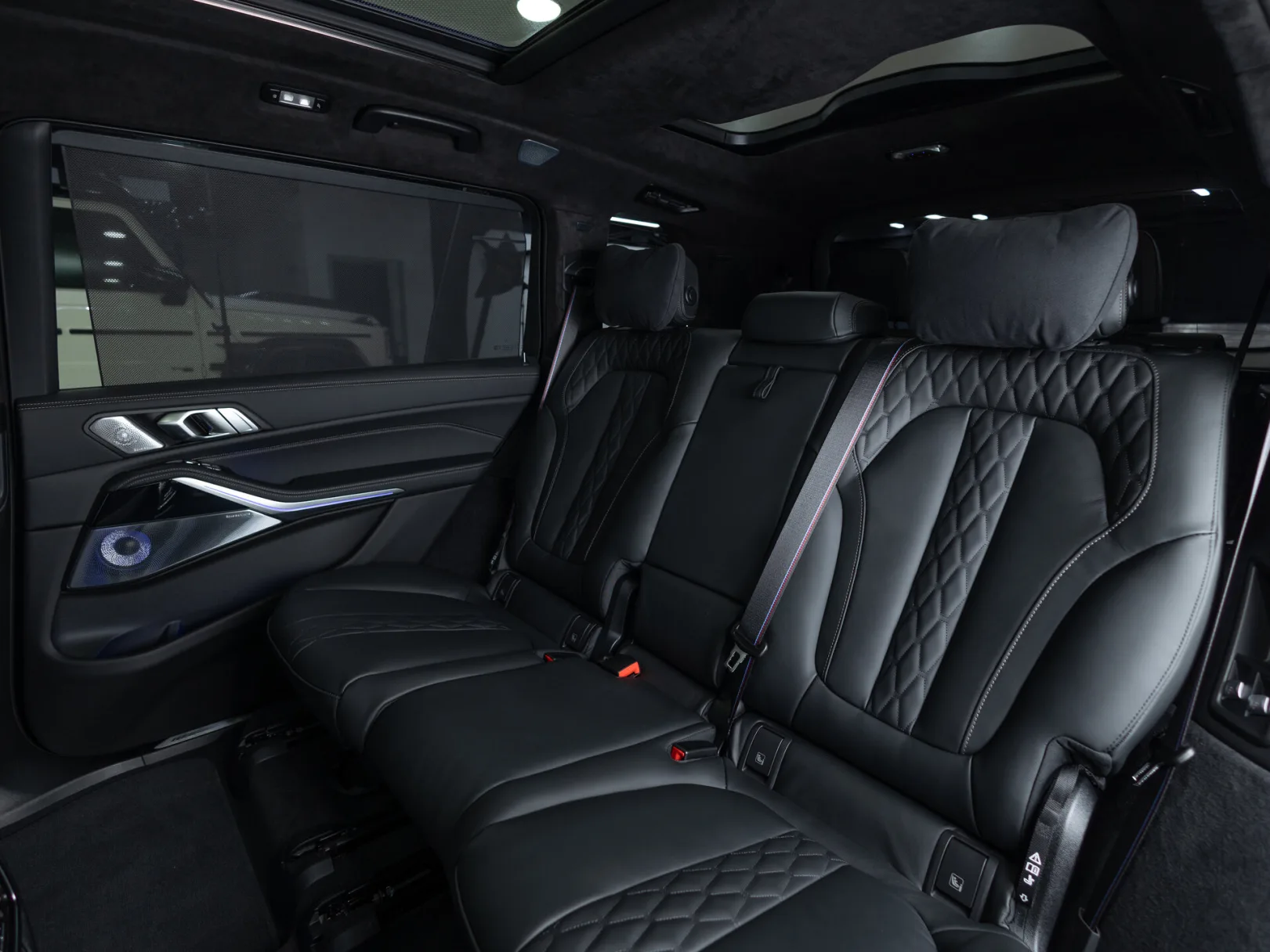 BMW X7 xDrive40d M Sport Pro I (G07) Рестайлинг, 2025 — экстерьер, фото 33