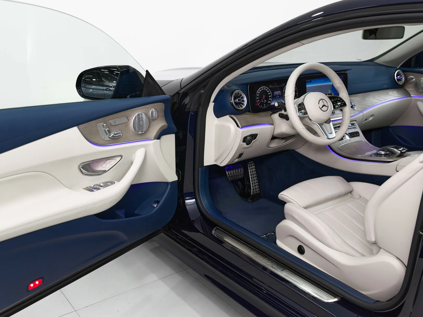 Mercedes-Benz E-Класс E 200 4MATIC Sport V (W213, S213, C238), 2019 — экстерьер, фото 7