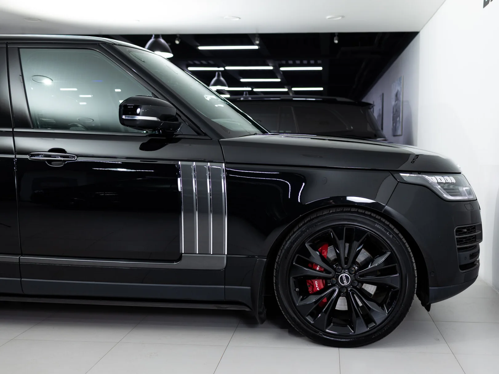 Land Rover Range Rover SVAutobiography Dynamic IV Рестайлинг, 2019 — экстерьер, фото 40