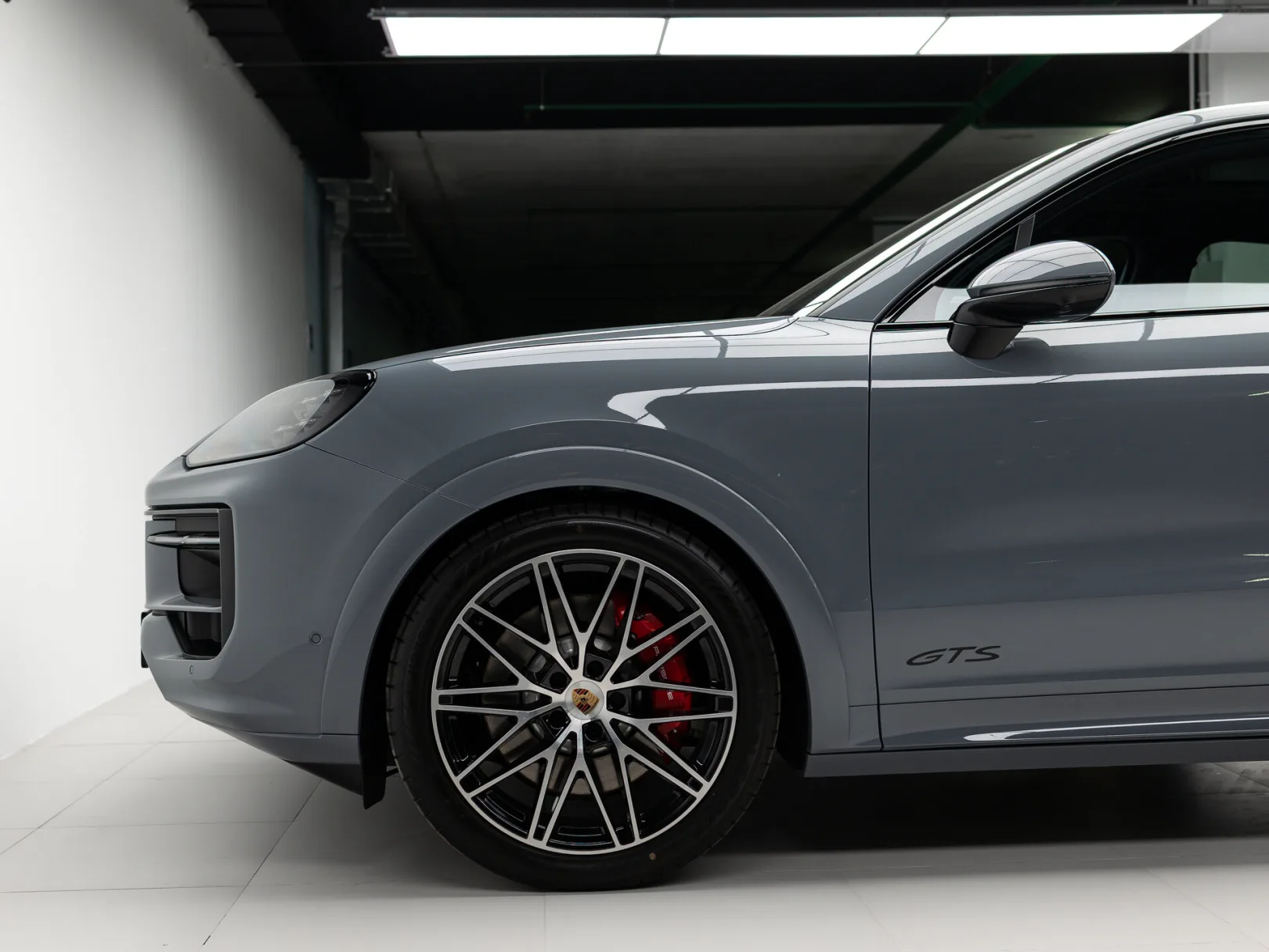 Porsche Cayenne GTS Coupé III Рестайлинг, 2026 — экстерьер, фото 36