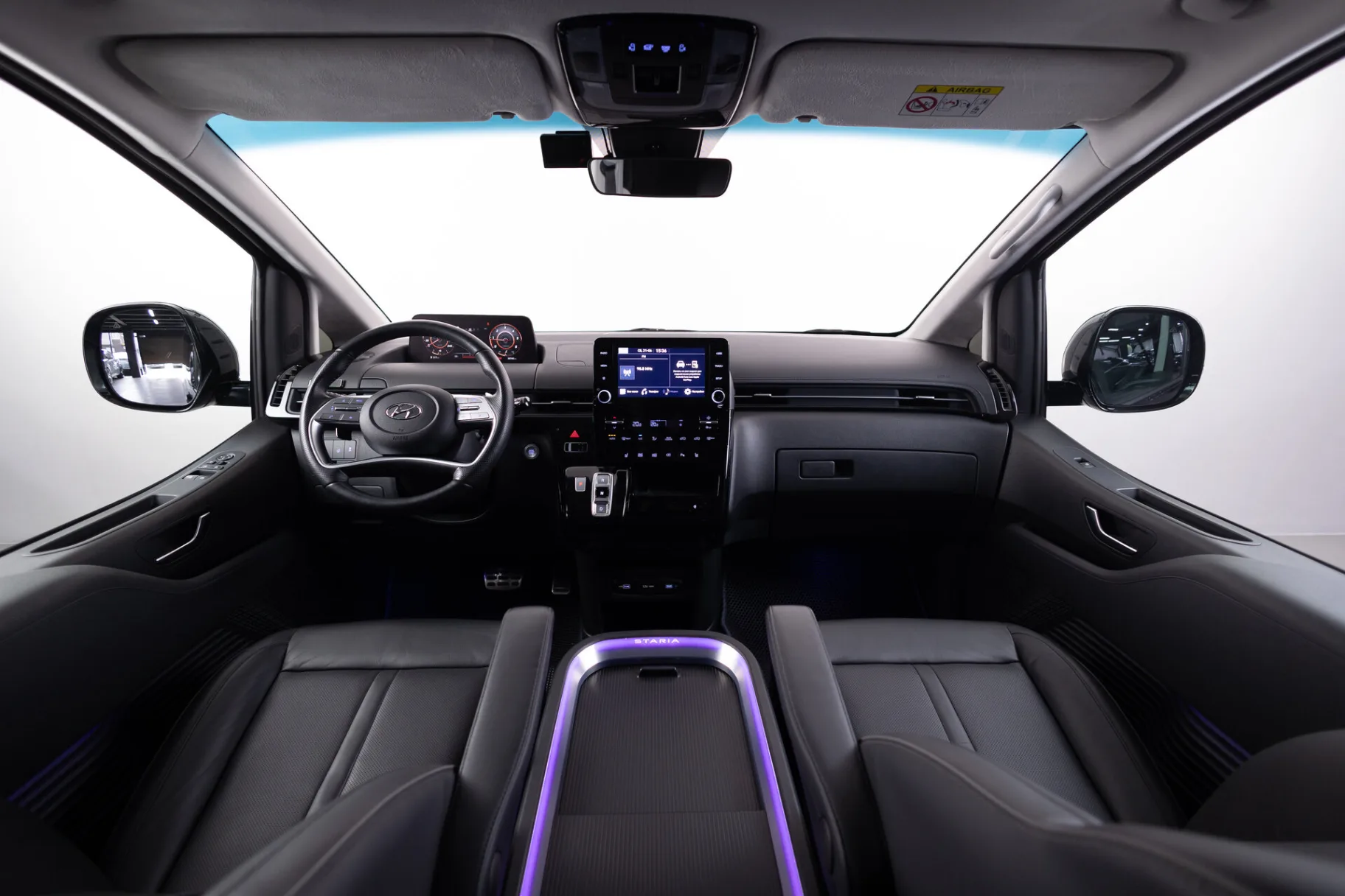 Hyundai Staria I, 2023 — экстерьер, фото 32