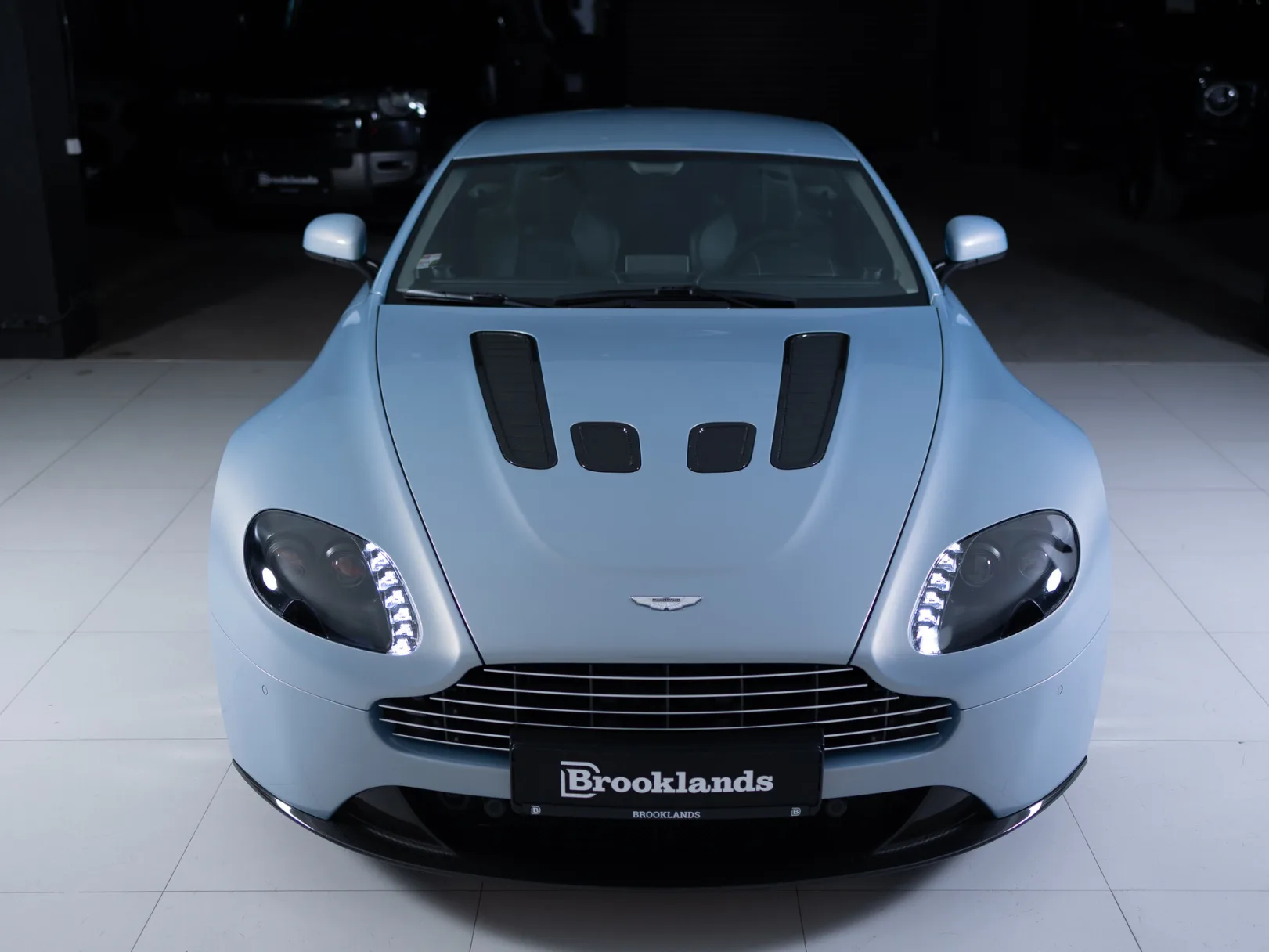Aston Martin V12 Vantage Carbon Black I, 2010 — экстерьер, фото 35