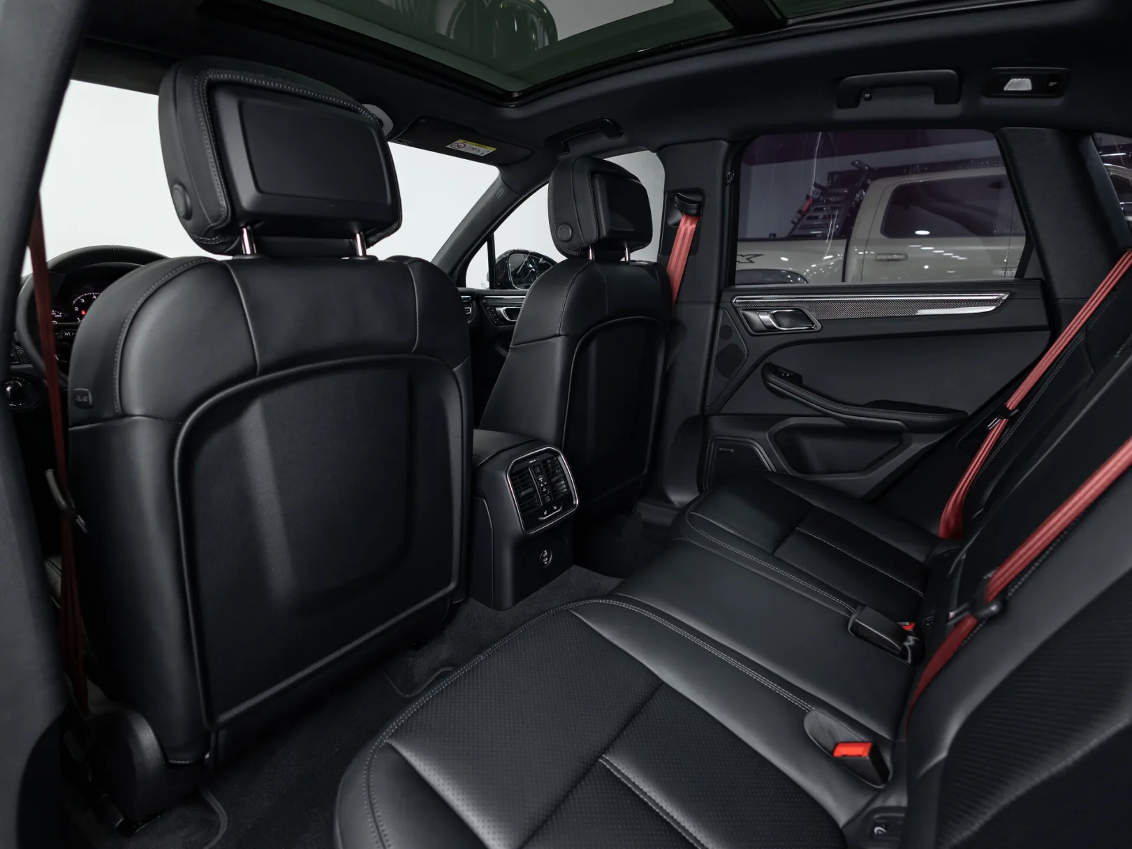 Porsche Macan T I Рестайлинг 2, 2026 — экстерьер, фото 24