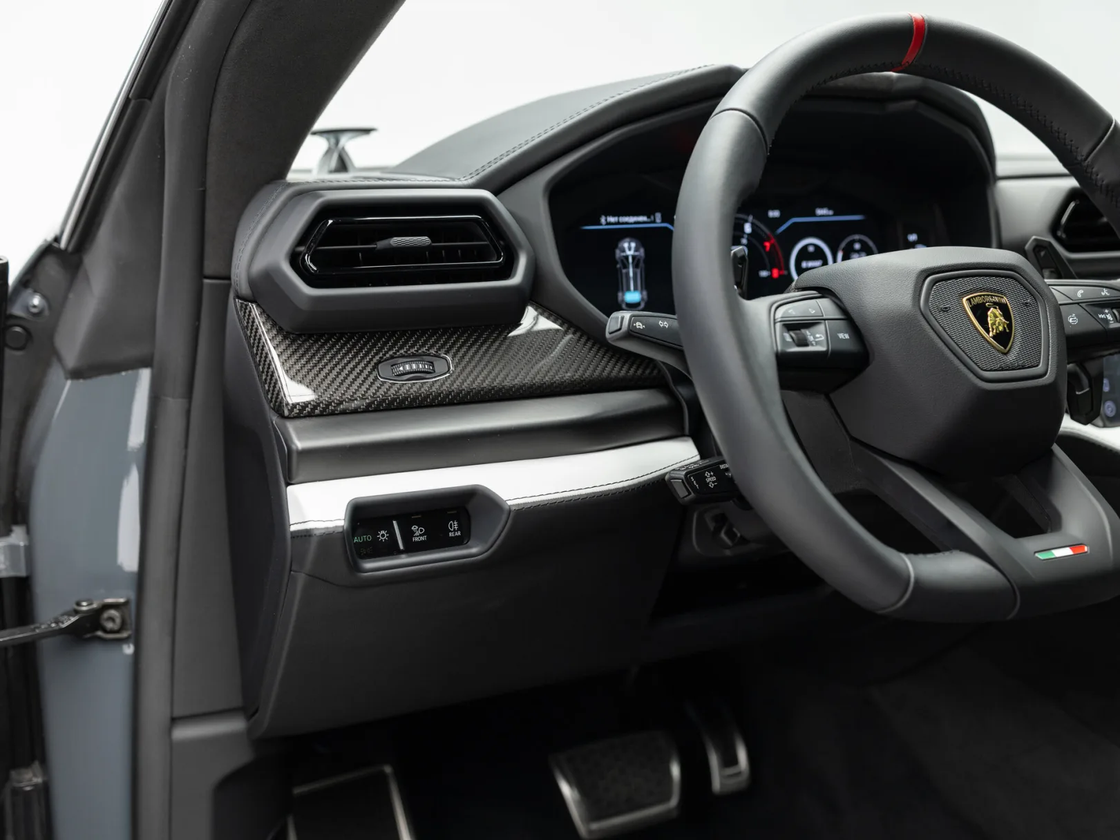 Lamborghini Urus SE I Рестайлинг, 2025 — экстерьер, фото 16