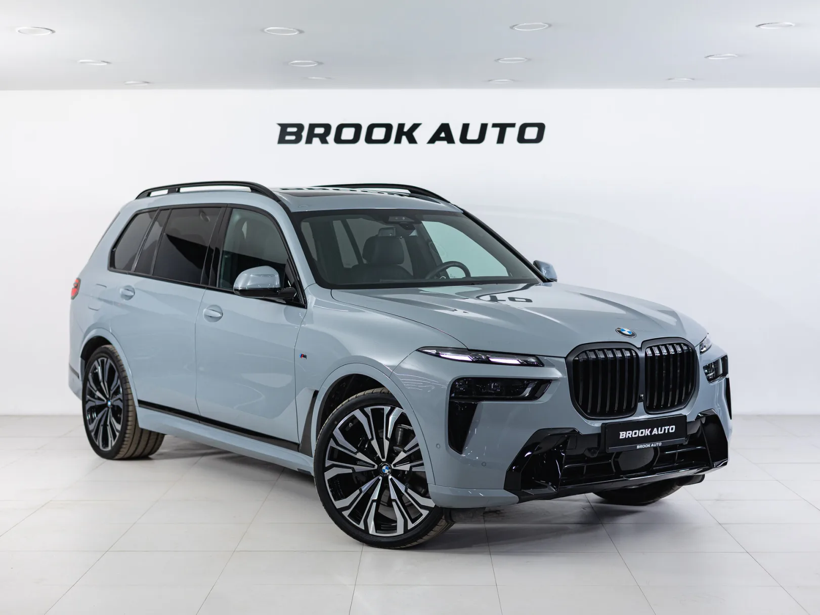 BMW X7 xDrive40d M Sport Pro I (G07) Рестайлинг, 2025 — экстерьер, фото 3