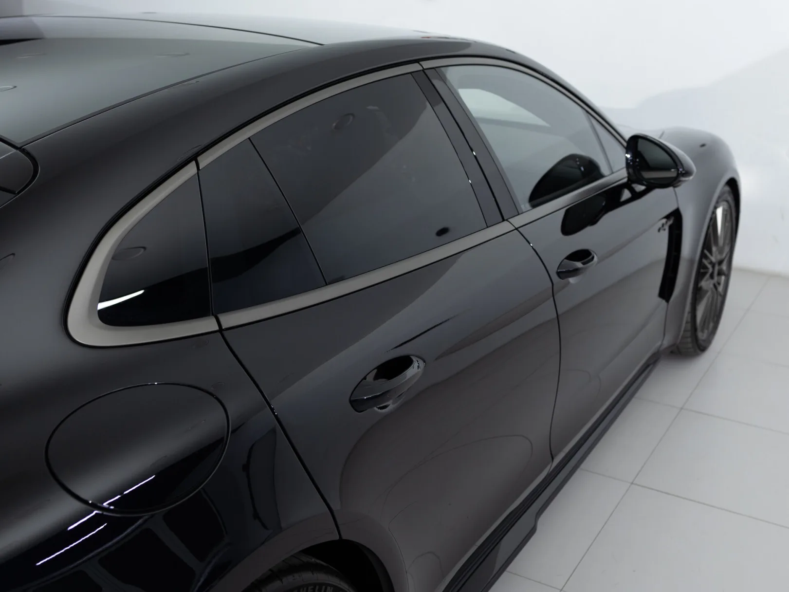 Porsche Panamera Turbo S E-Hybrid III, 2024 — экстерьер, фото 39