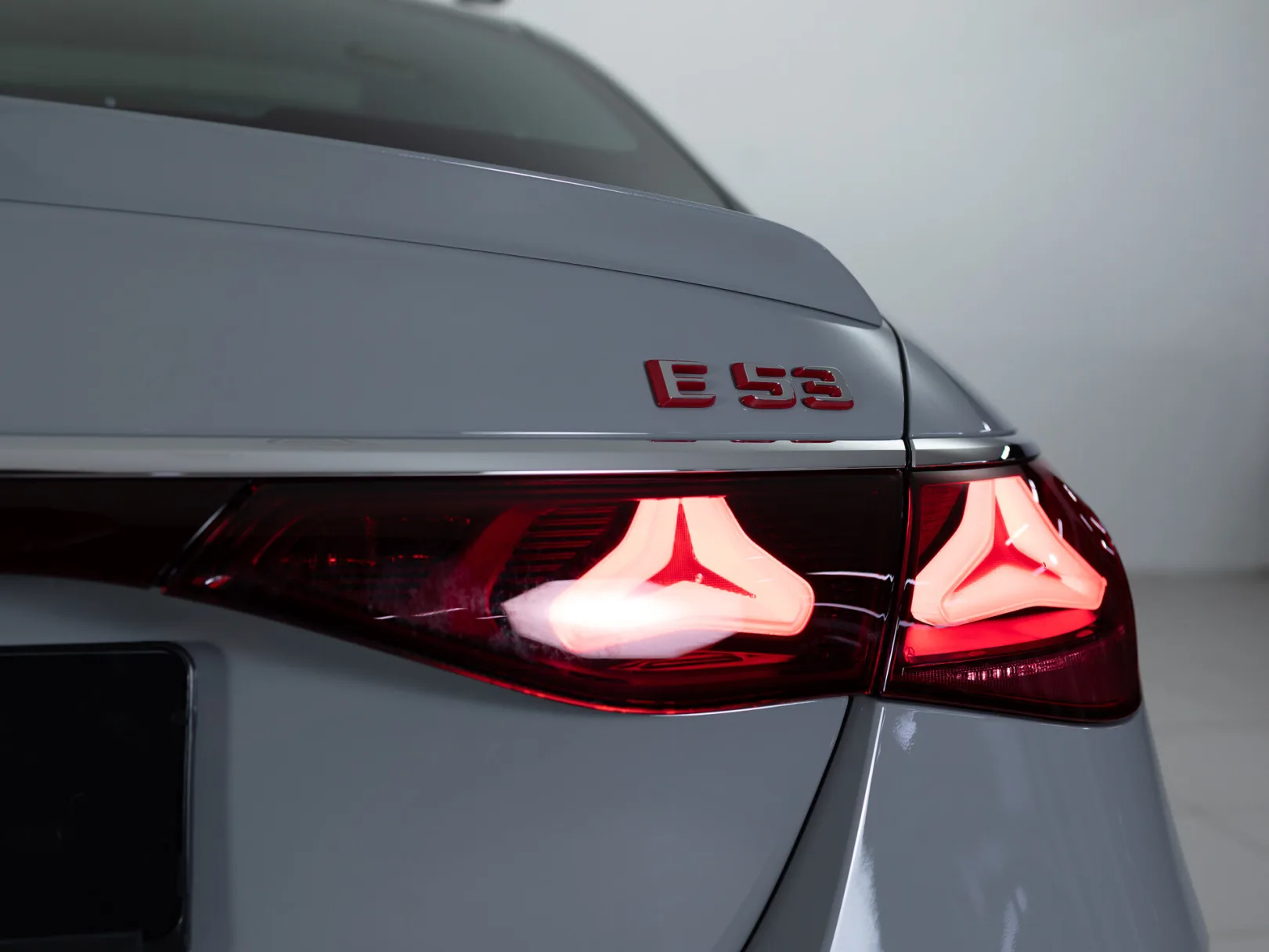 Mercedes-Benz E-Класс AMG E 53 4MATIC+ VI (W214), 2025 — экстерьер, фото 38