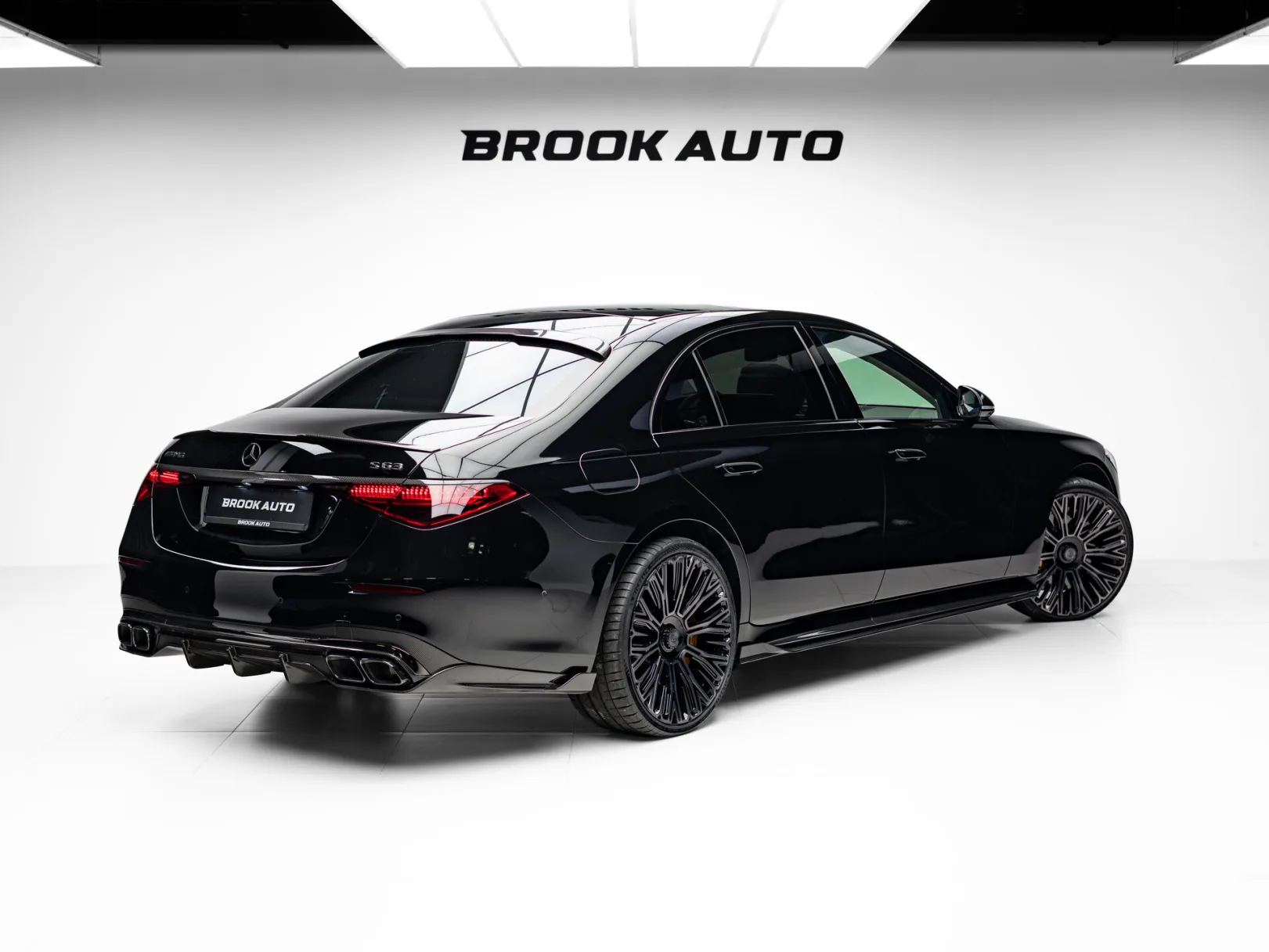 Mercedes-Benz S-Класс AMG S 63 IV (W223), 2024 — экстерьер, фото 4