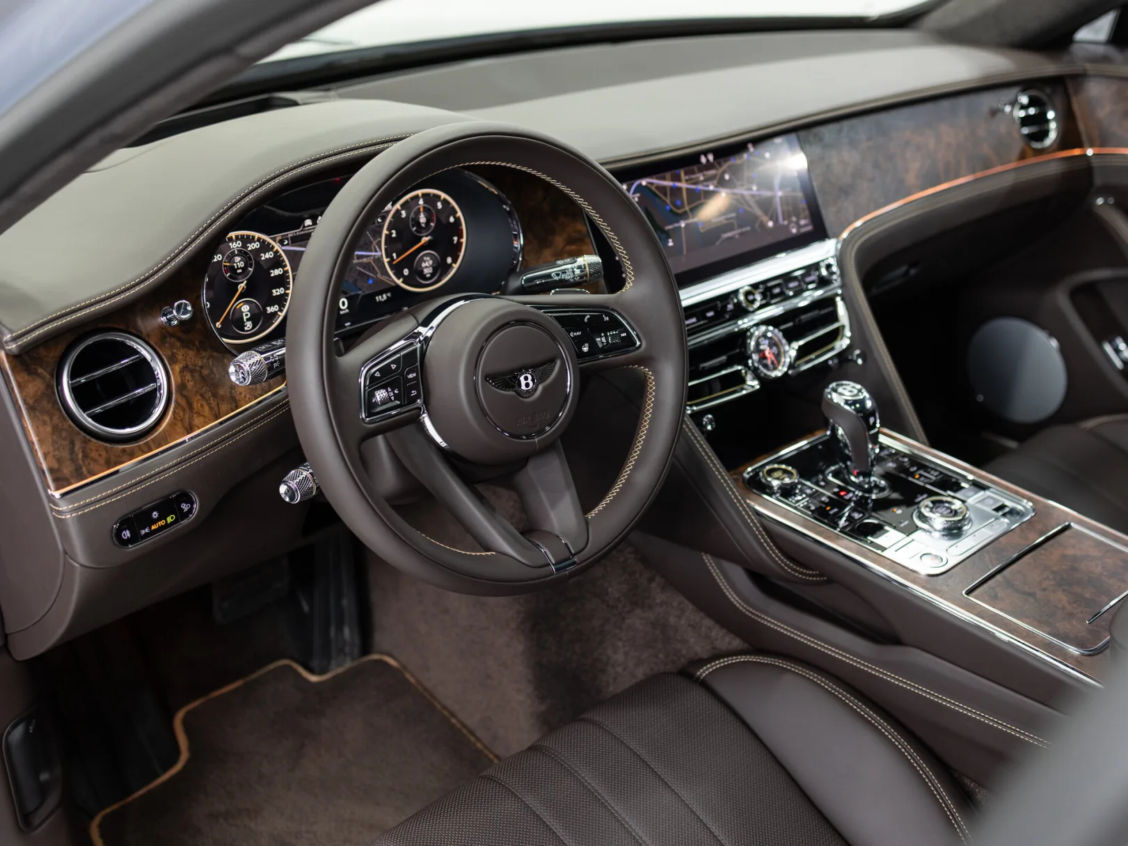 Bentley Flying Spur Individual III, 2022 — экстерьер, фото 10