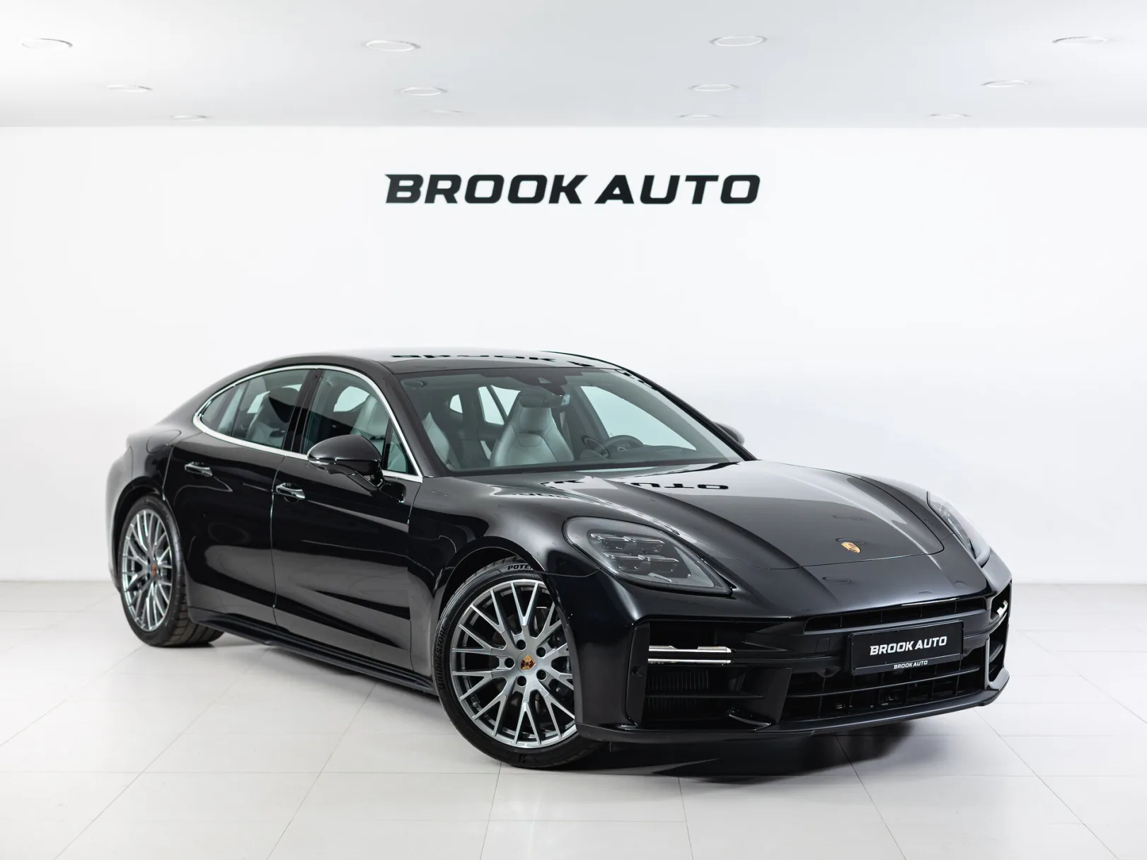 Porsche Panamera 4 III, 2026 — экстерьер, фото 3