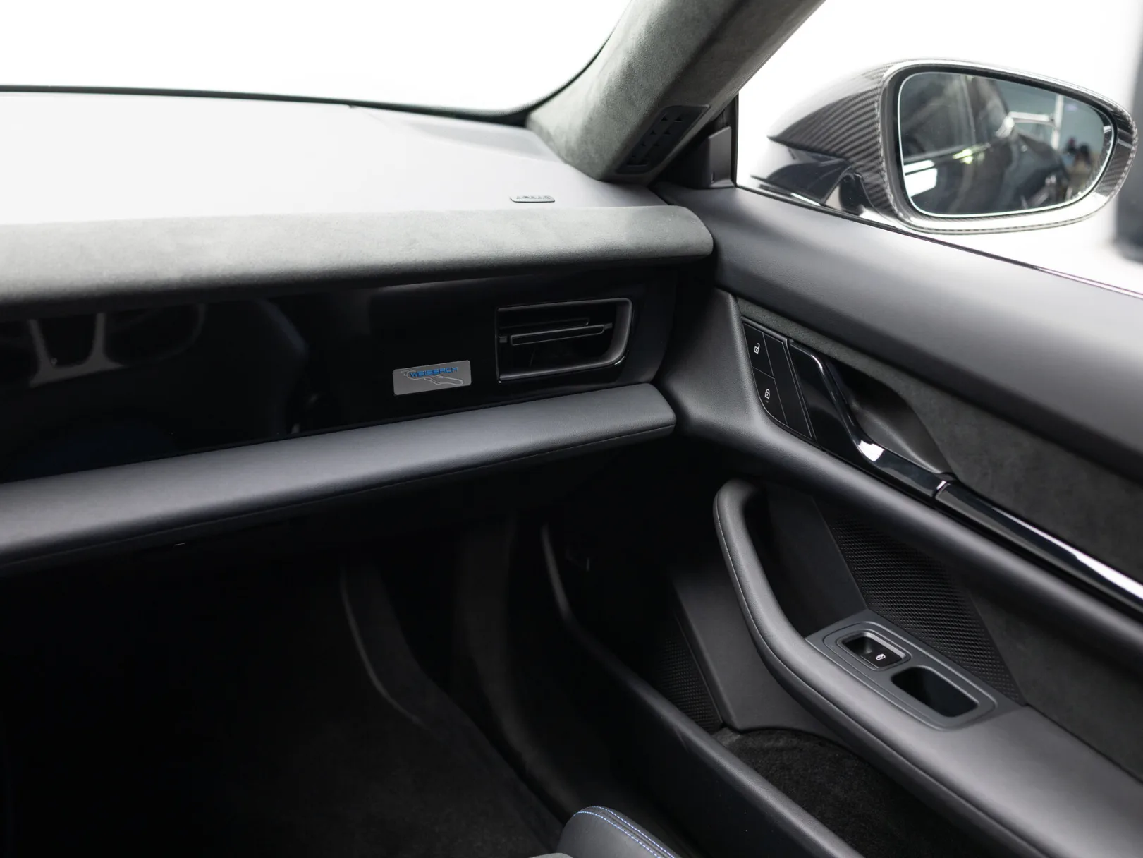 Porsche Taycan Turbo GT Weissach I Рестайлинг, 2024 — экстерьер, фото 23