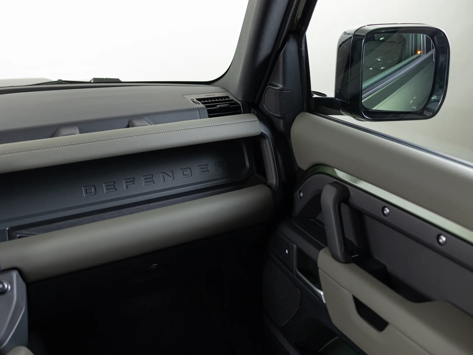 Land Rover Defender S II, 2025 — экстерьер, фото 20