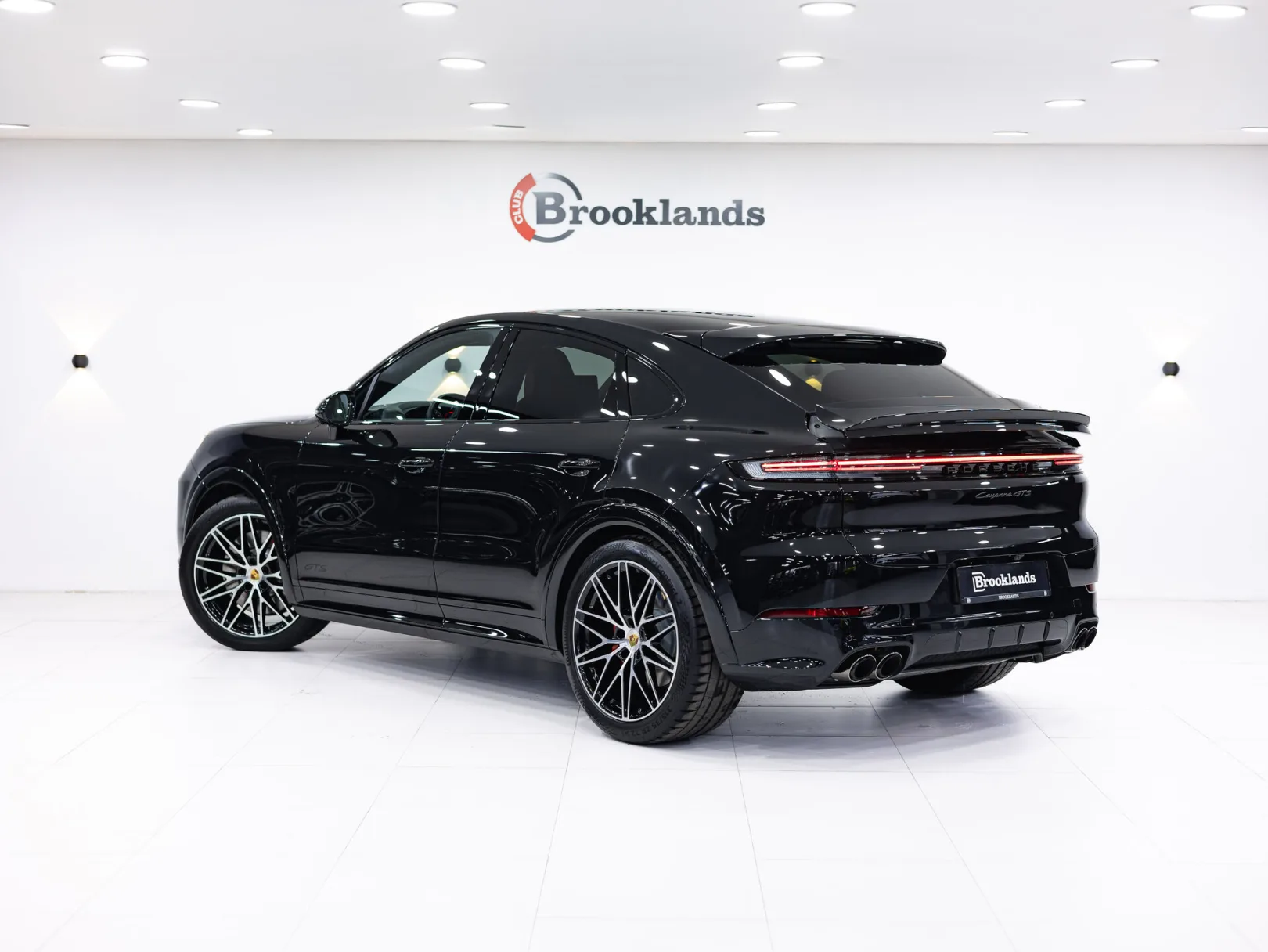 Porsche Cayenne GTS Coupé III Рестайлинг, 2024 — экстерьер, фото 6
