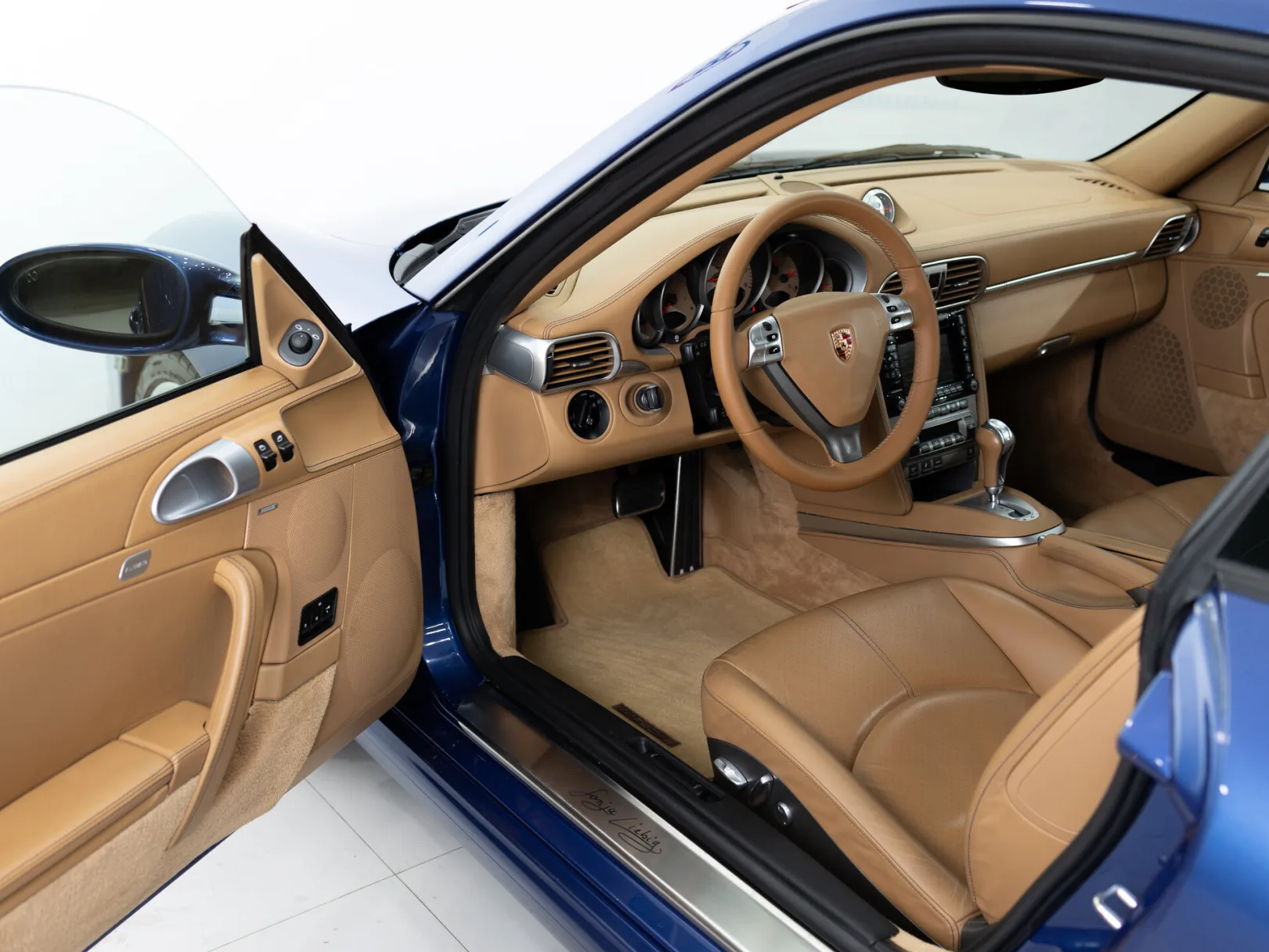 Porsche 911 VI (997), 2005 — экстерьер, фото 7