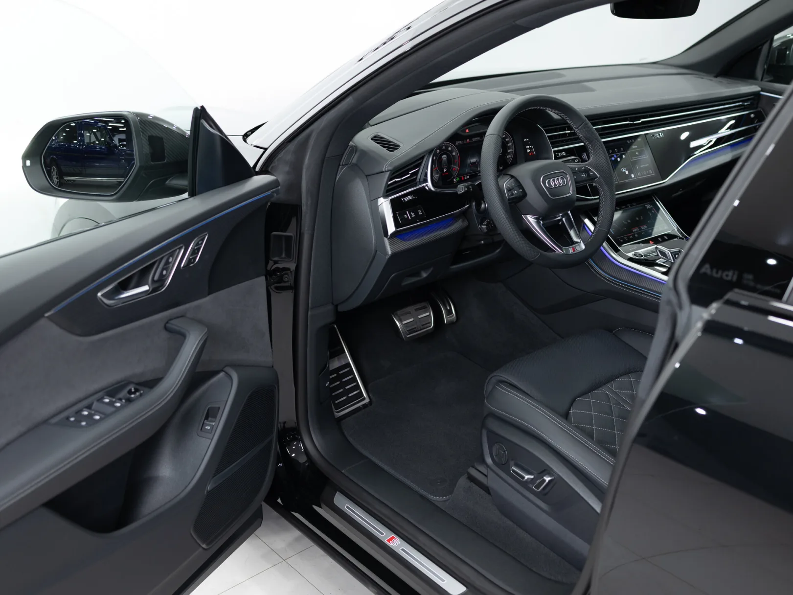 Audi Q8 55 TFSI I (4M) Рестайлинг, 2024 — экстерьер, фото 7