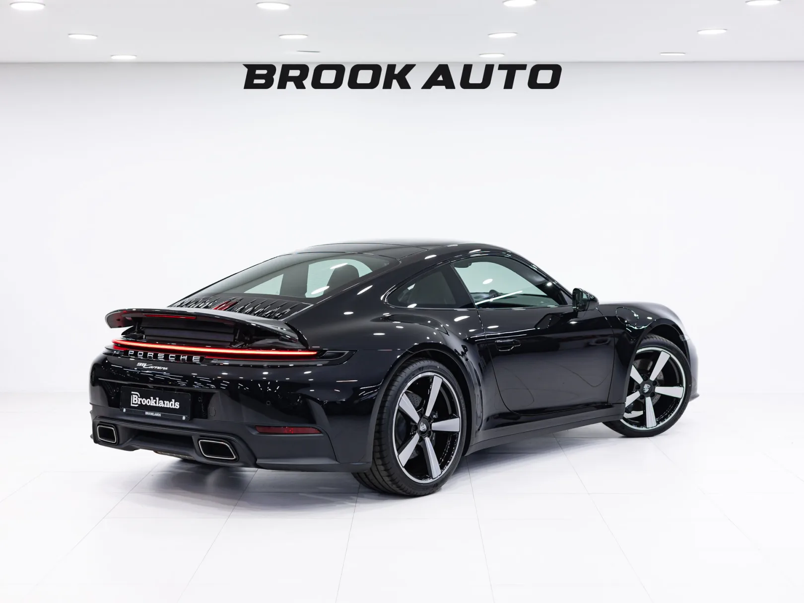 Porsche 911 Carrera VIII (992) Рестайлинг, 2025 — экстерьер, фото 4