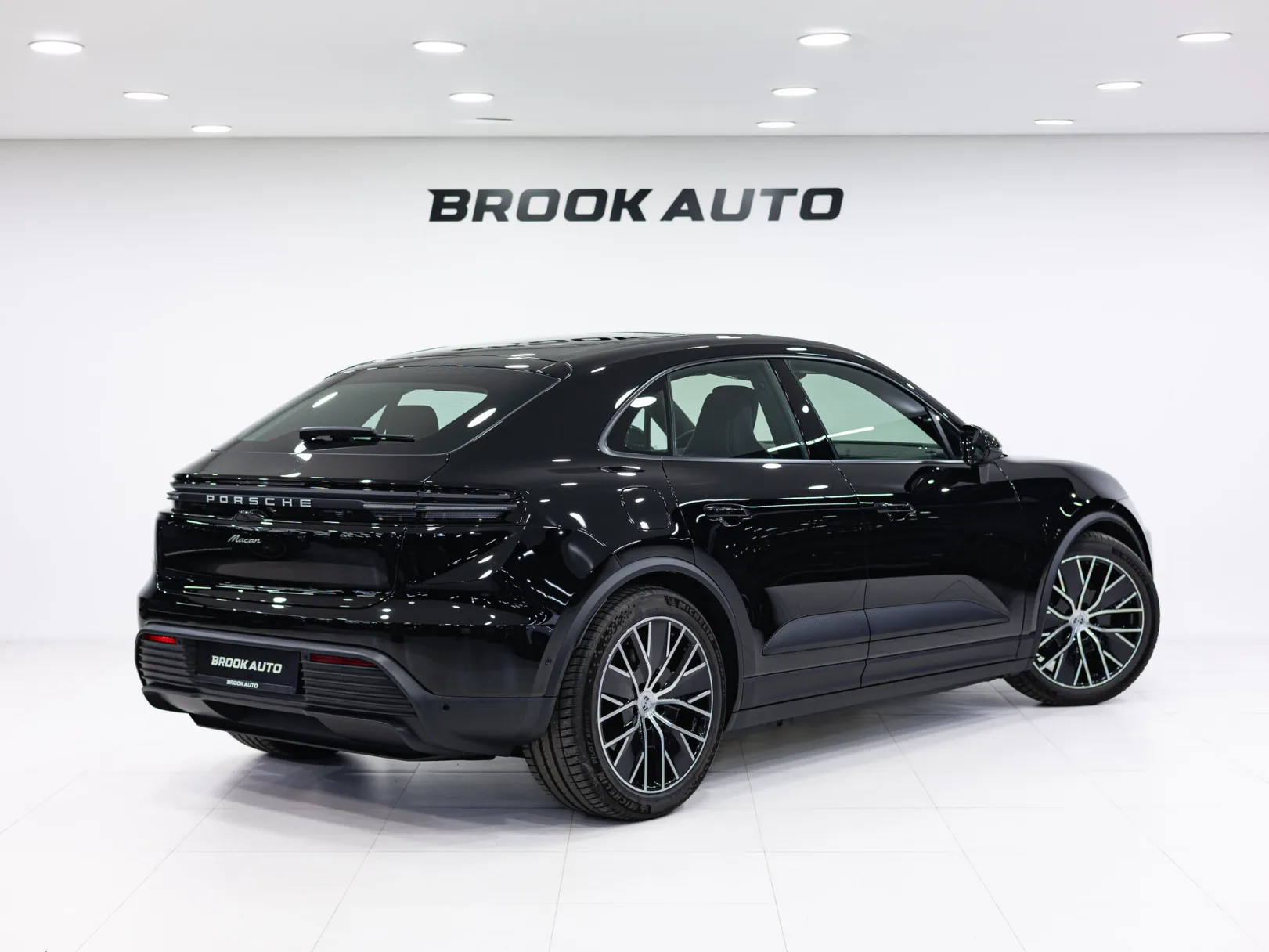 Porsche Macan Electric II, 2025 — экстерьер, фото 4