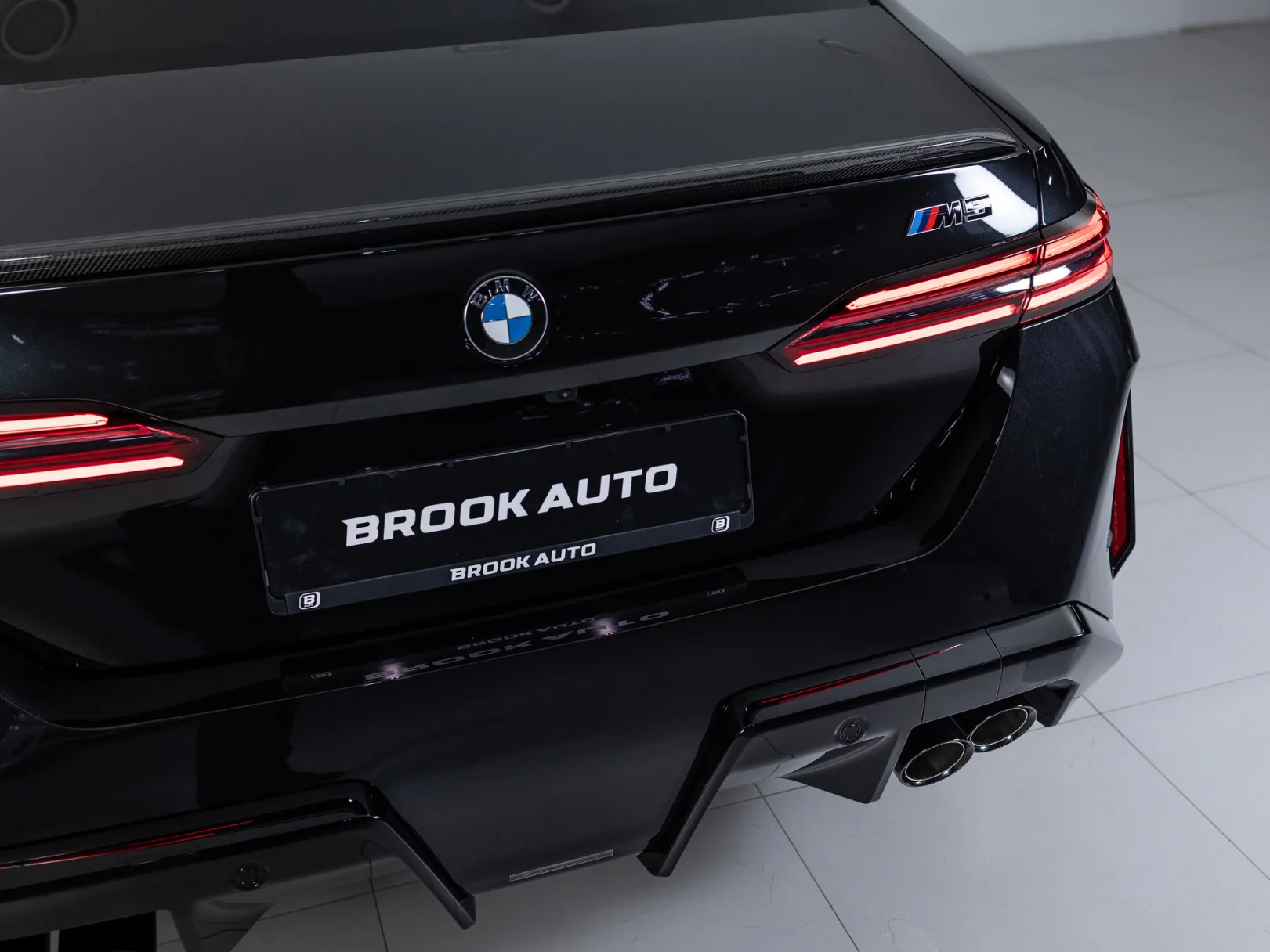 BMW M5 VII (G90), 2025 — экстерьер, фото 39
