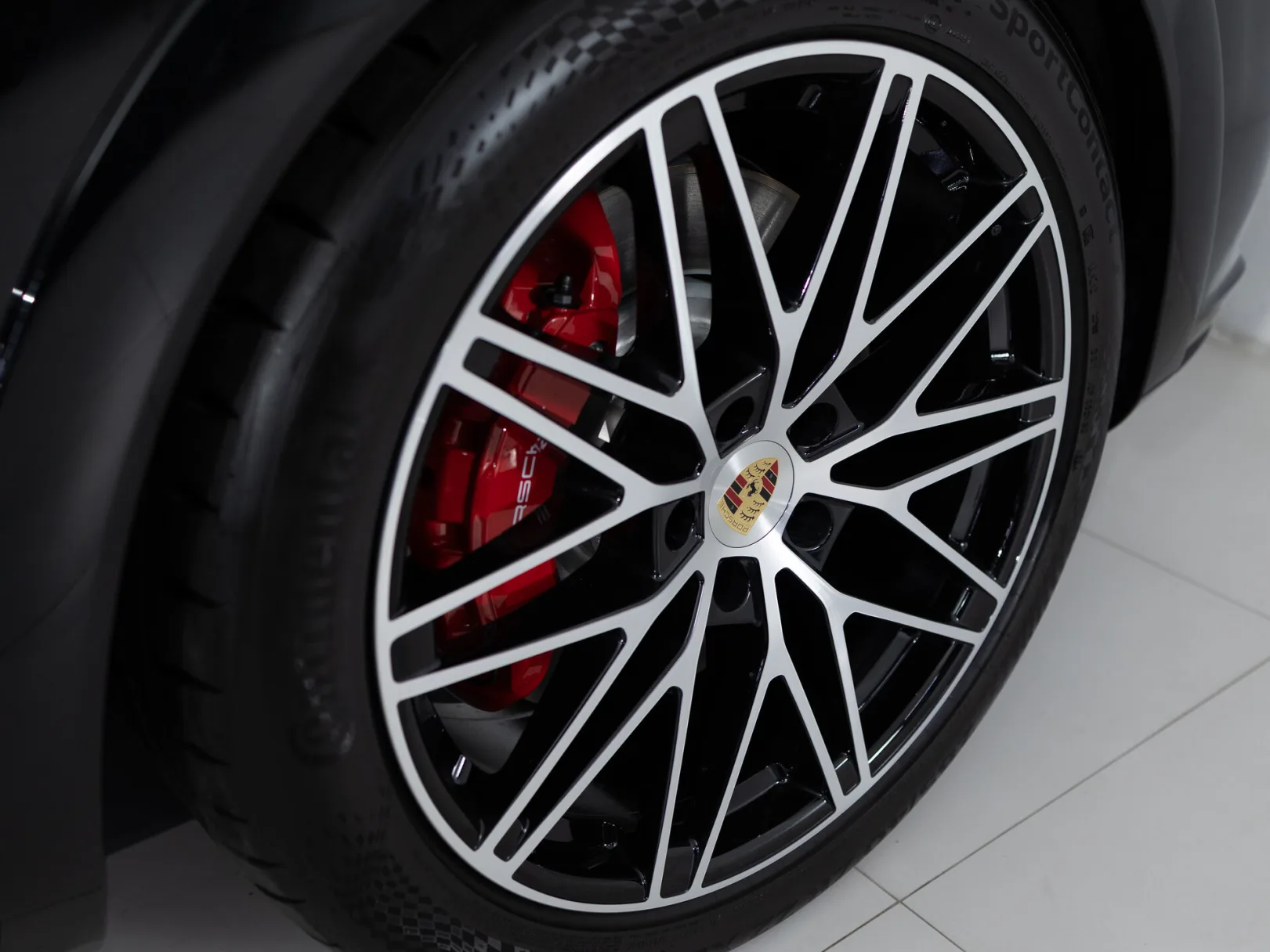 Porsche Cayenne GTS Coupé III Рестайлинг, 2024 — экстерьер, фото 35