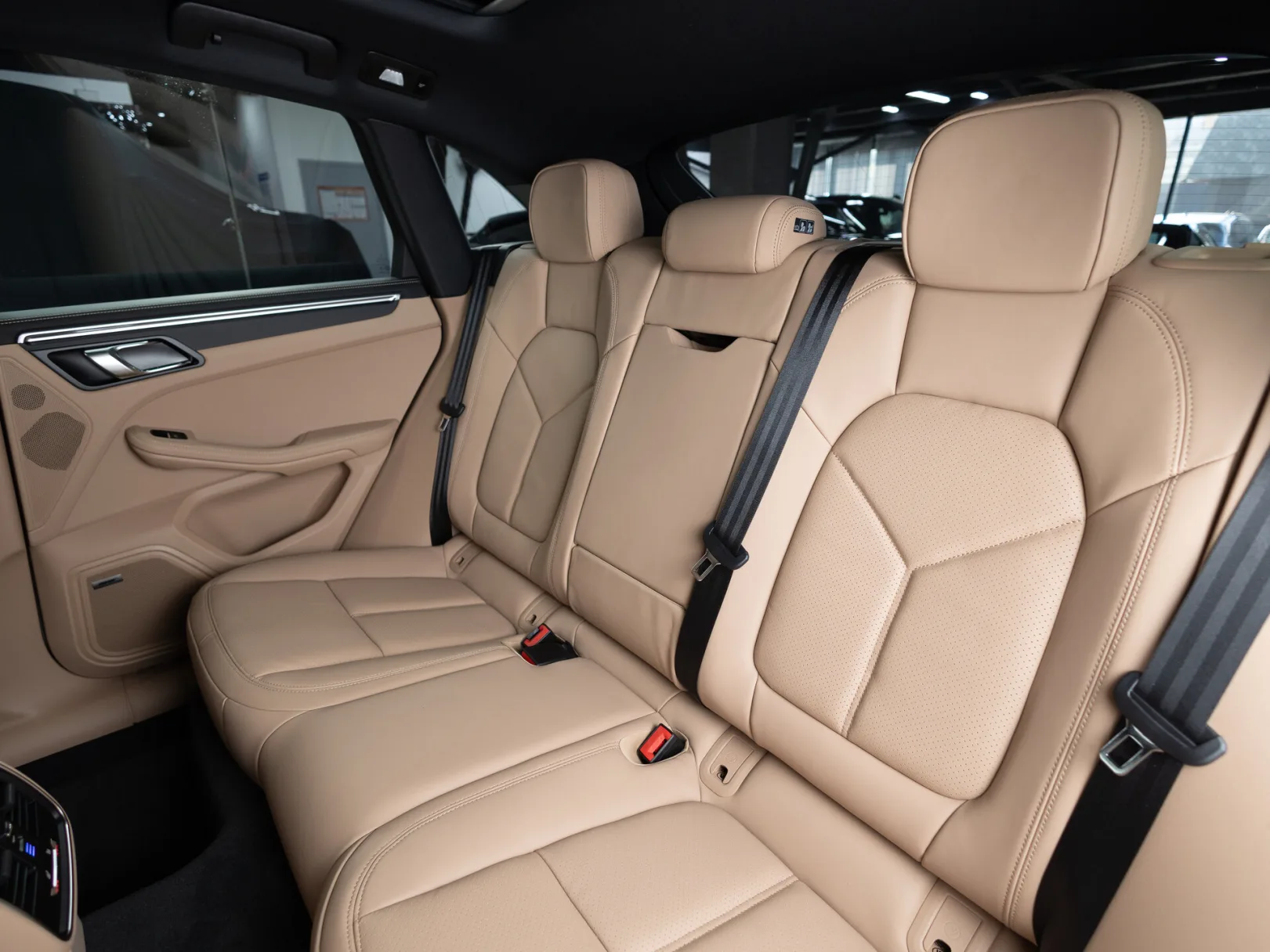 Porsche Macan Базовая I Рестайлинг 2, 2024 — экстерьер, фото 21