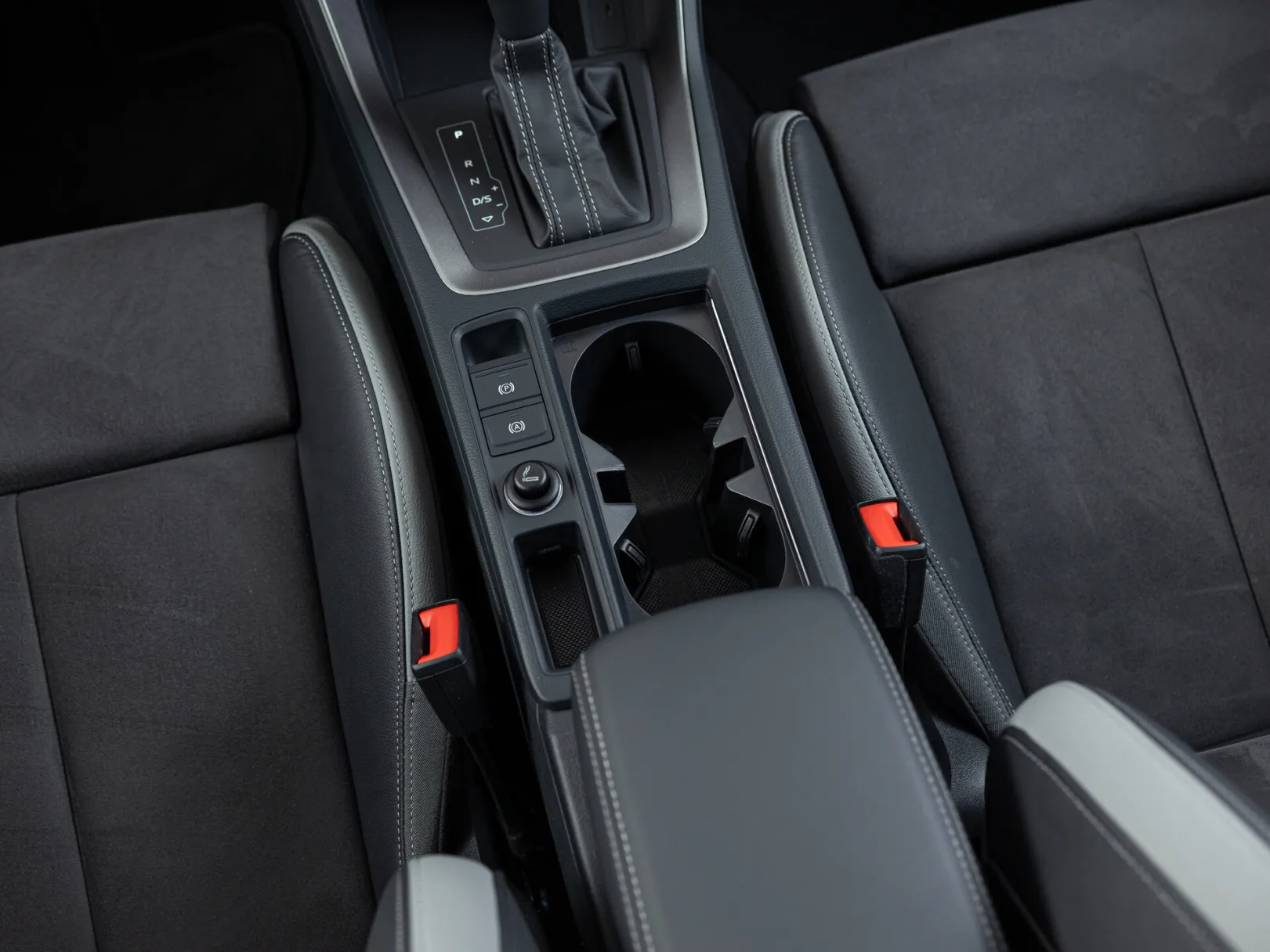 Audi Q3 35 TFSI Aggressive dynamic II (F3), 2023 — экстерьер, фото 19