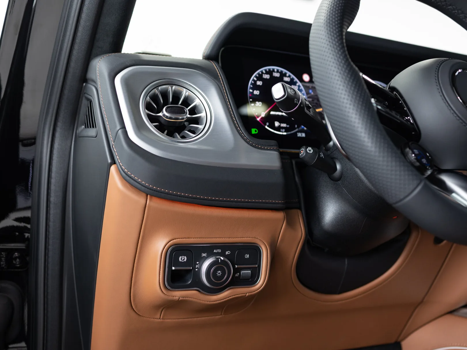 Mercedes-Benz G-Класс AMG G 63 II (W465) Рестайлинг, 2025 — экстерьер, фото 15