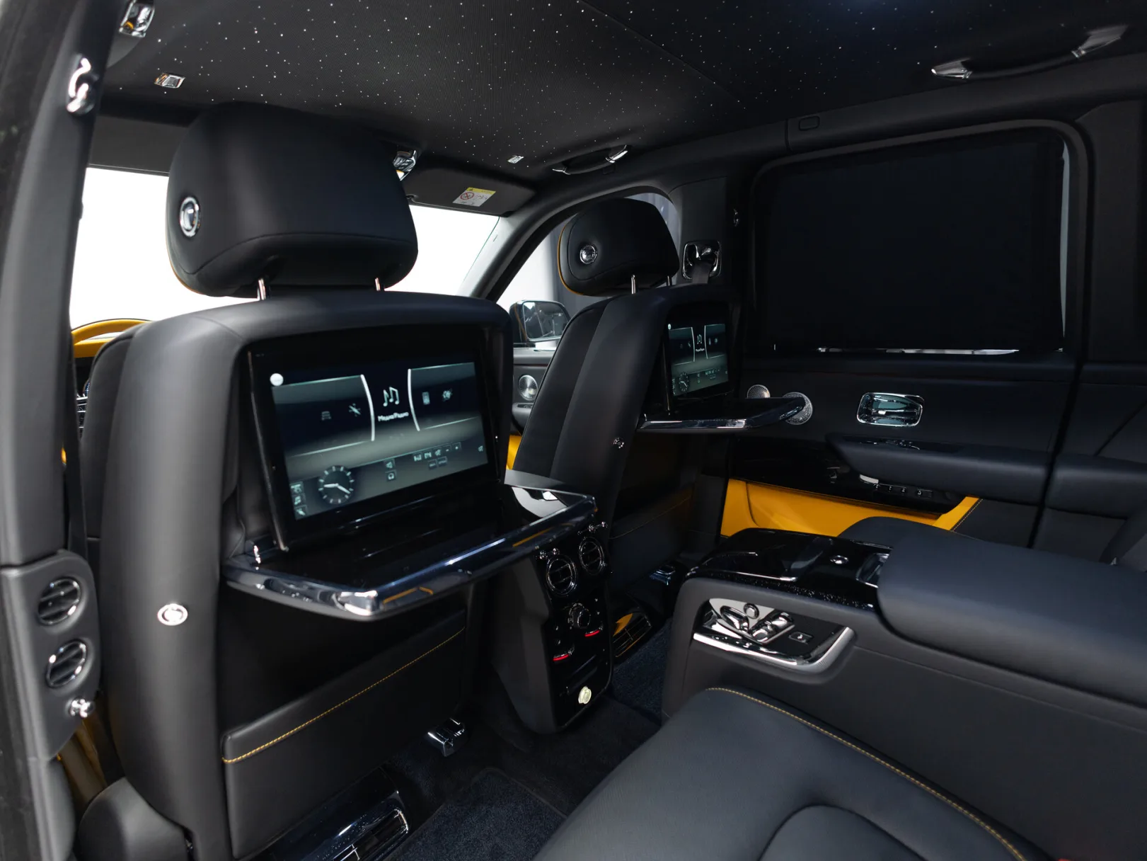Rolls-Royce Cullinan Individual I (Series I), 2021 — экстерьер, фото 27