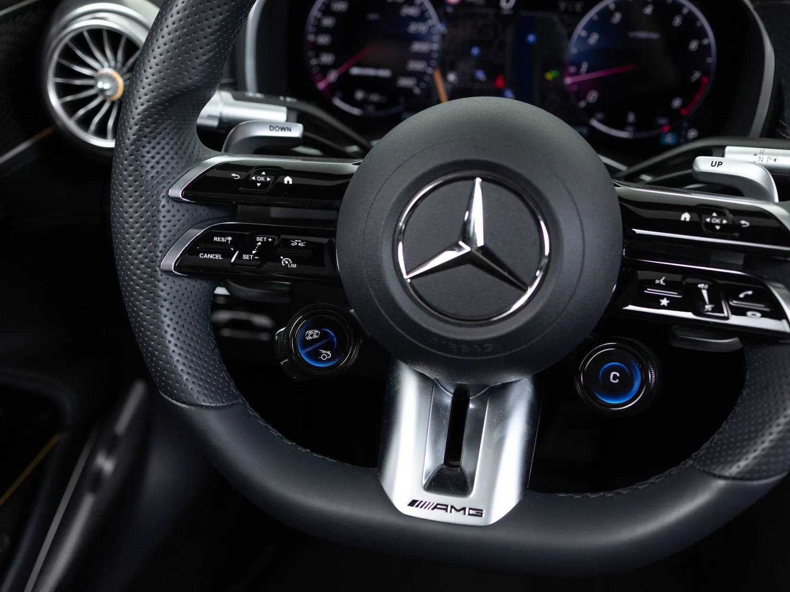 Mercedes-Benz SL-Класс AMG SL 63 4MATIC+ IV (R232), 2022 — экстерьер, фото 21