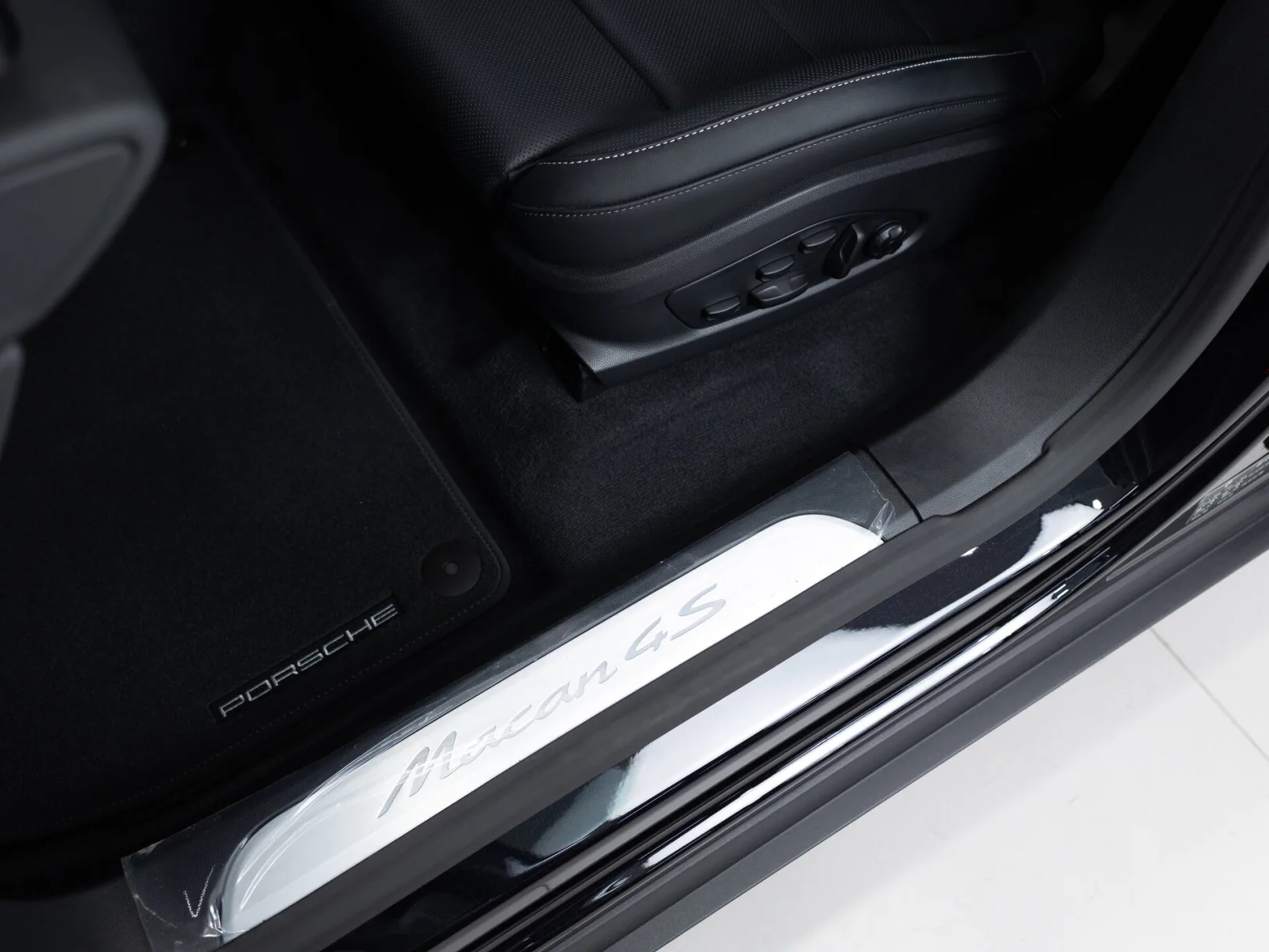 Porsche Macan 4S Electric II, 2025 — экстерьер, фото 12