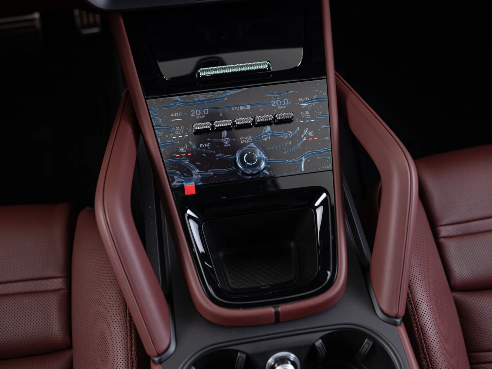 Porsche Cayenne GTS Coupé III Рестайлинг, 2024 — экстерьер, фото 26