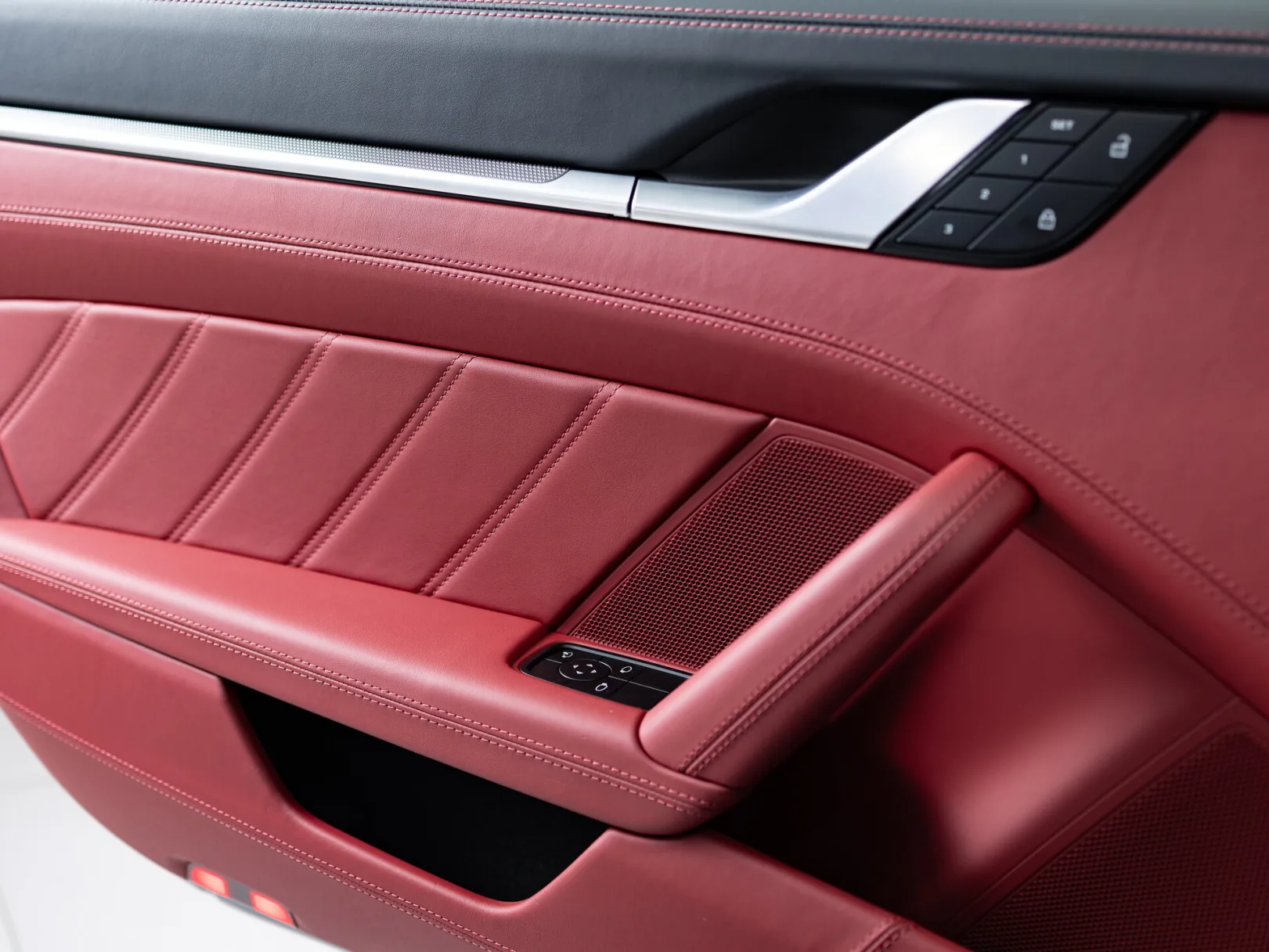 Porsche 911 VIII (992), 2023 — экстерьер, фото 13