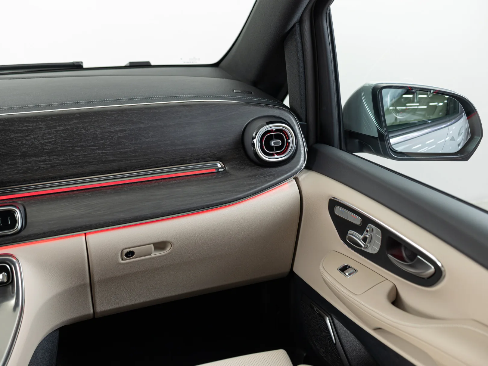 Mercedes-Benz V-Класс Exclusive III (W447) Рестайлинг 2, 2025 — экстерьер, фото 20