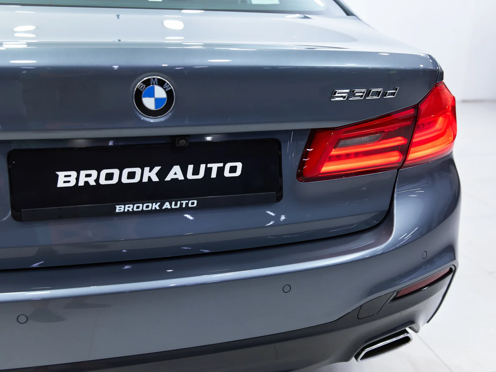 BMW 5 серии 530d xDrive M Sport VII (G30/G31/G38), 2020 — экстерьер, фото 33