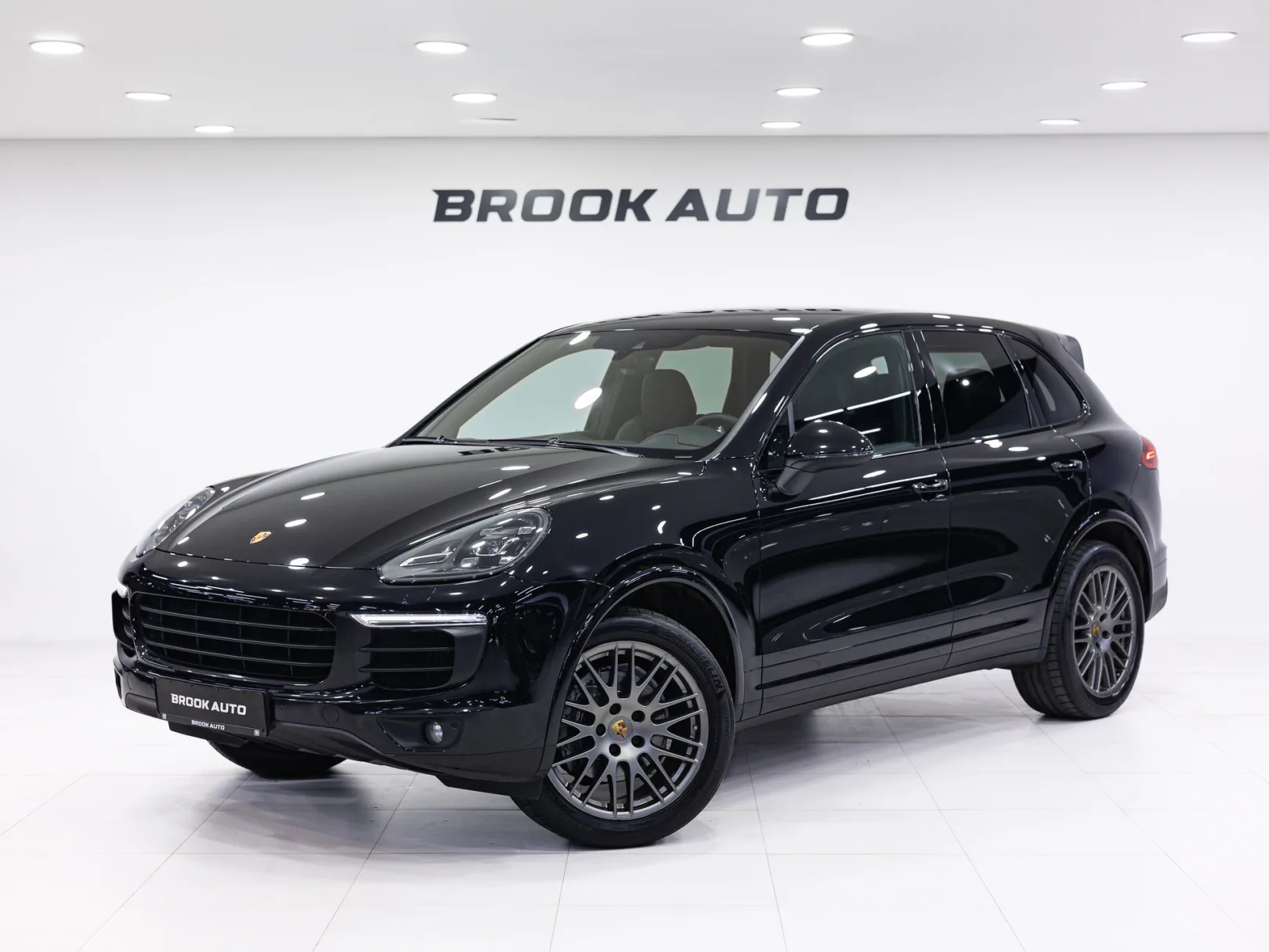 Porsche Cayenne Diesel Platinum Edition II Рестайлинг (958), 2017 — экстерьер, фото 1