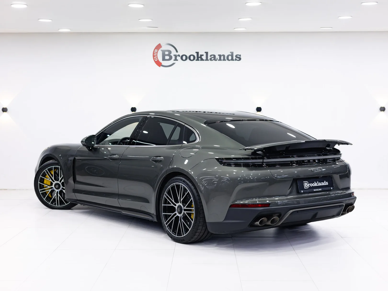 Porsche Panamera Turbo S E-Hybrid III, 2024 — экстерьер, фото 6