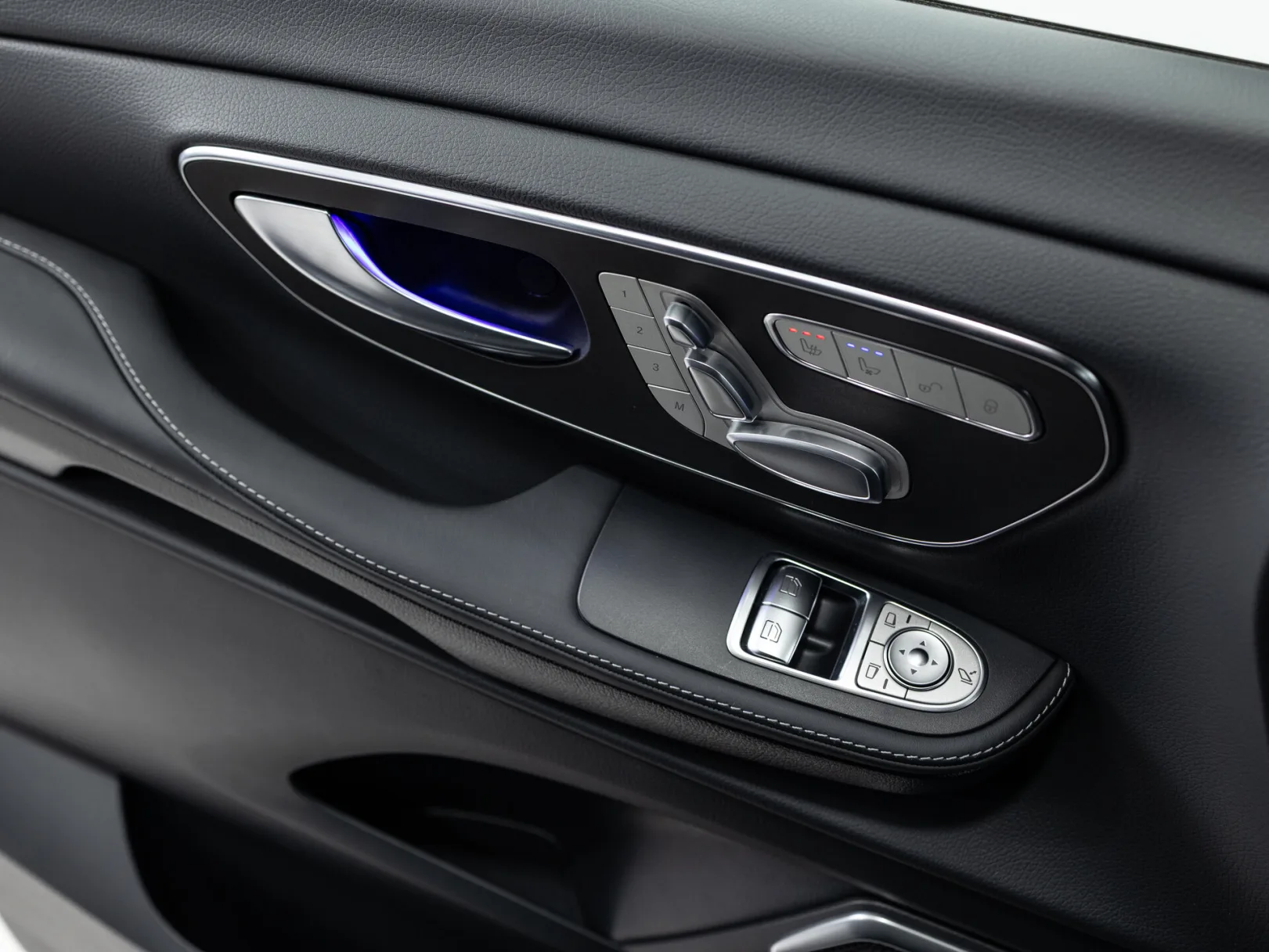 Mercedes-Benz V-Класс Exclusive III (W447) Рестайлинг 2, 2025 — экстерьер, фото 23