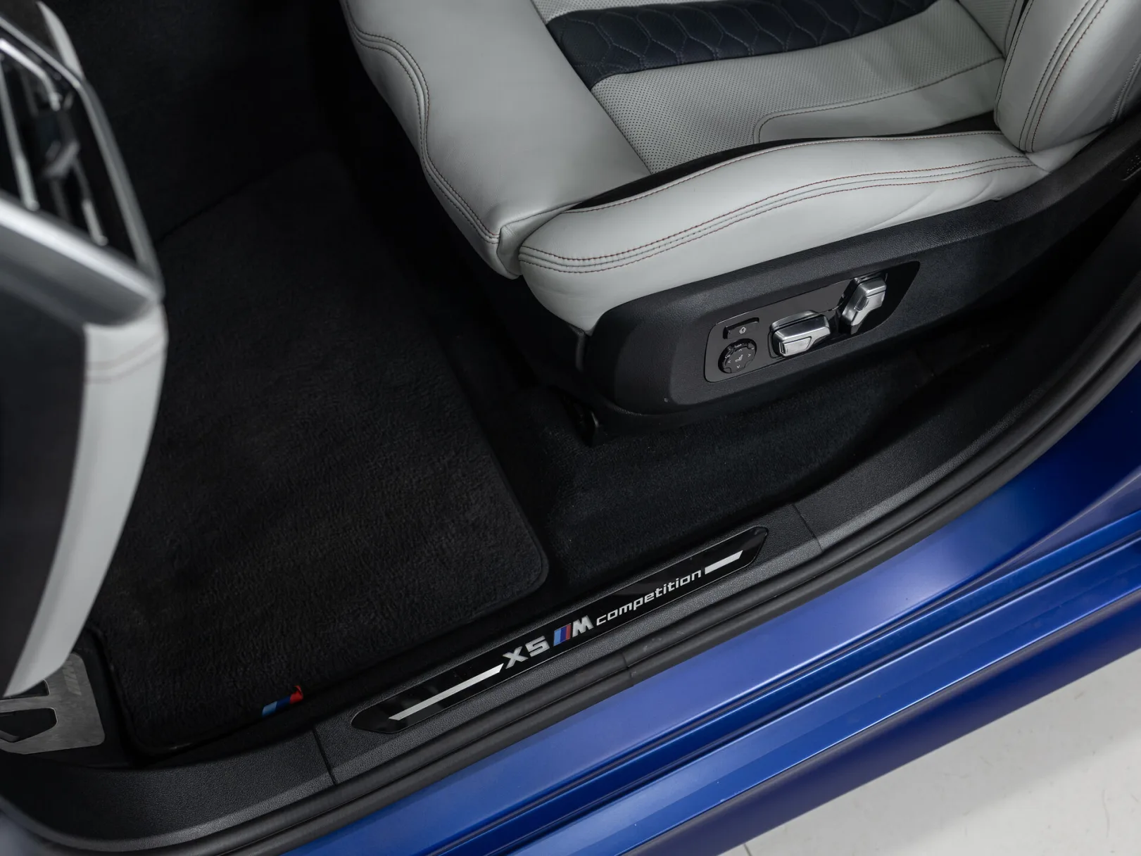 BMW X5 M Competition III (F95), 2021 — экстерьер, фото 12