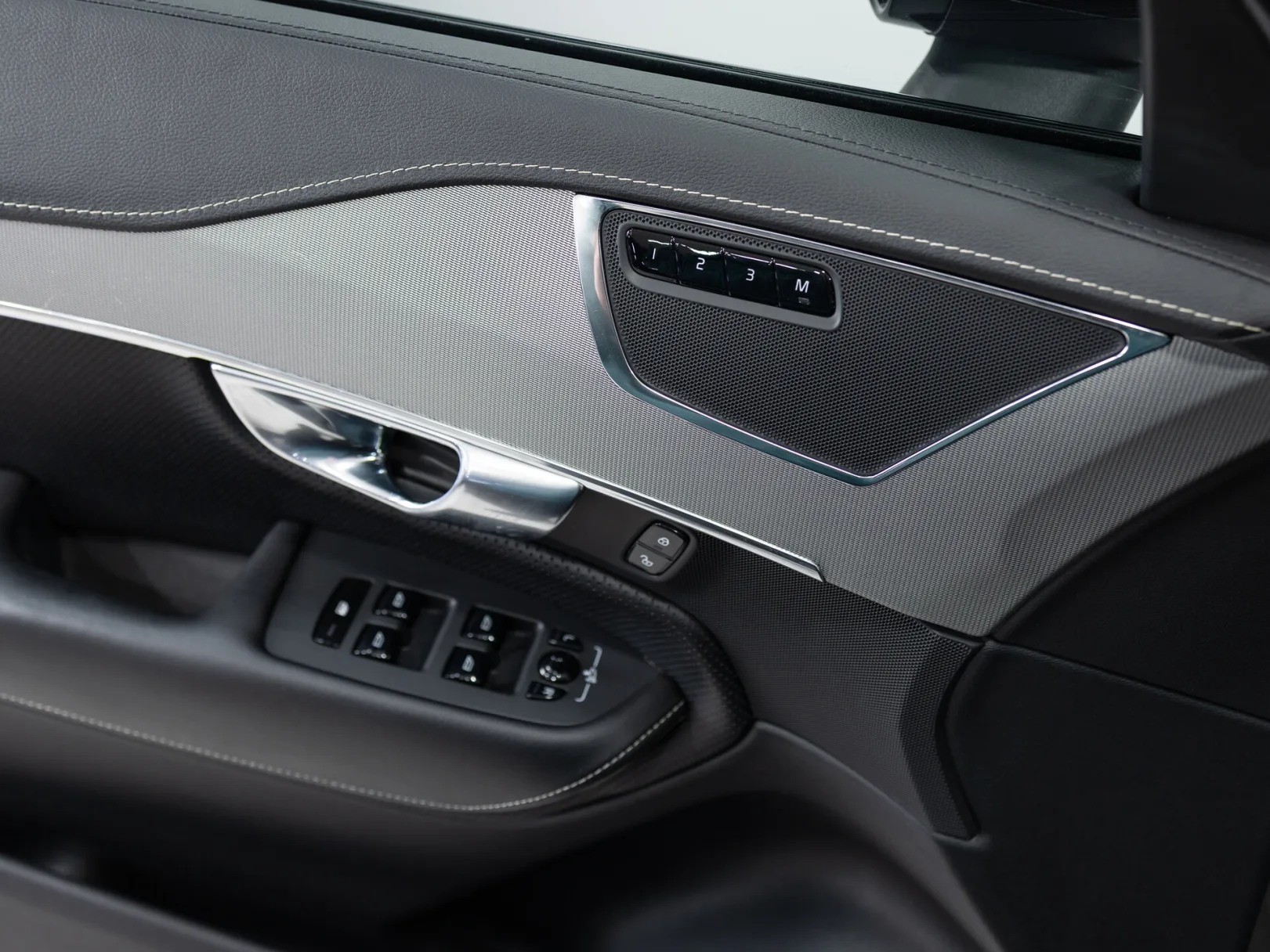 Volvo XC90 R-Design (MY21) II Рестайлинг 1, 2021 — экстерьер, фото 9