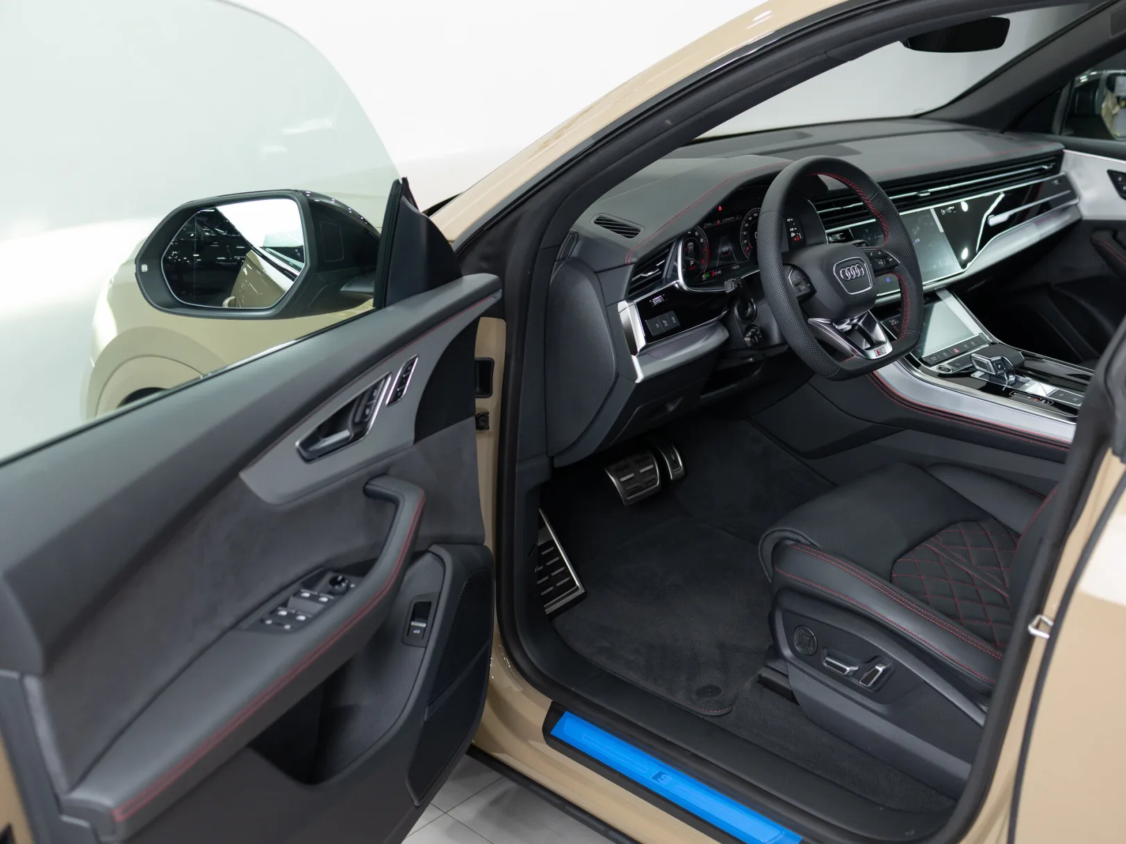 Audi Q8 55 TFSI I (4M) Рестайлинг, 2024 — экстерьер, фото 7