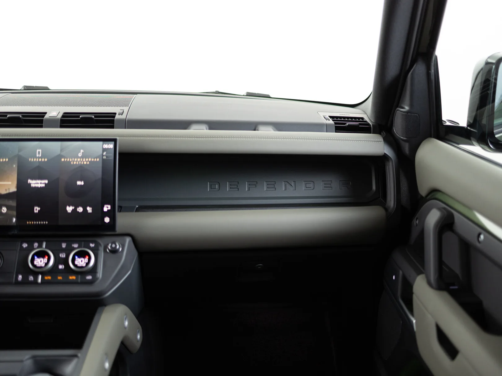 Land Rover Defender S II, 2025 — экстерьер, фото 21