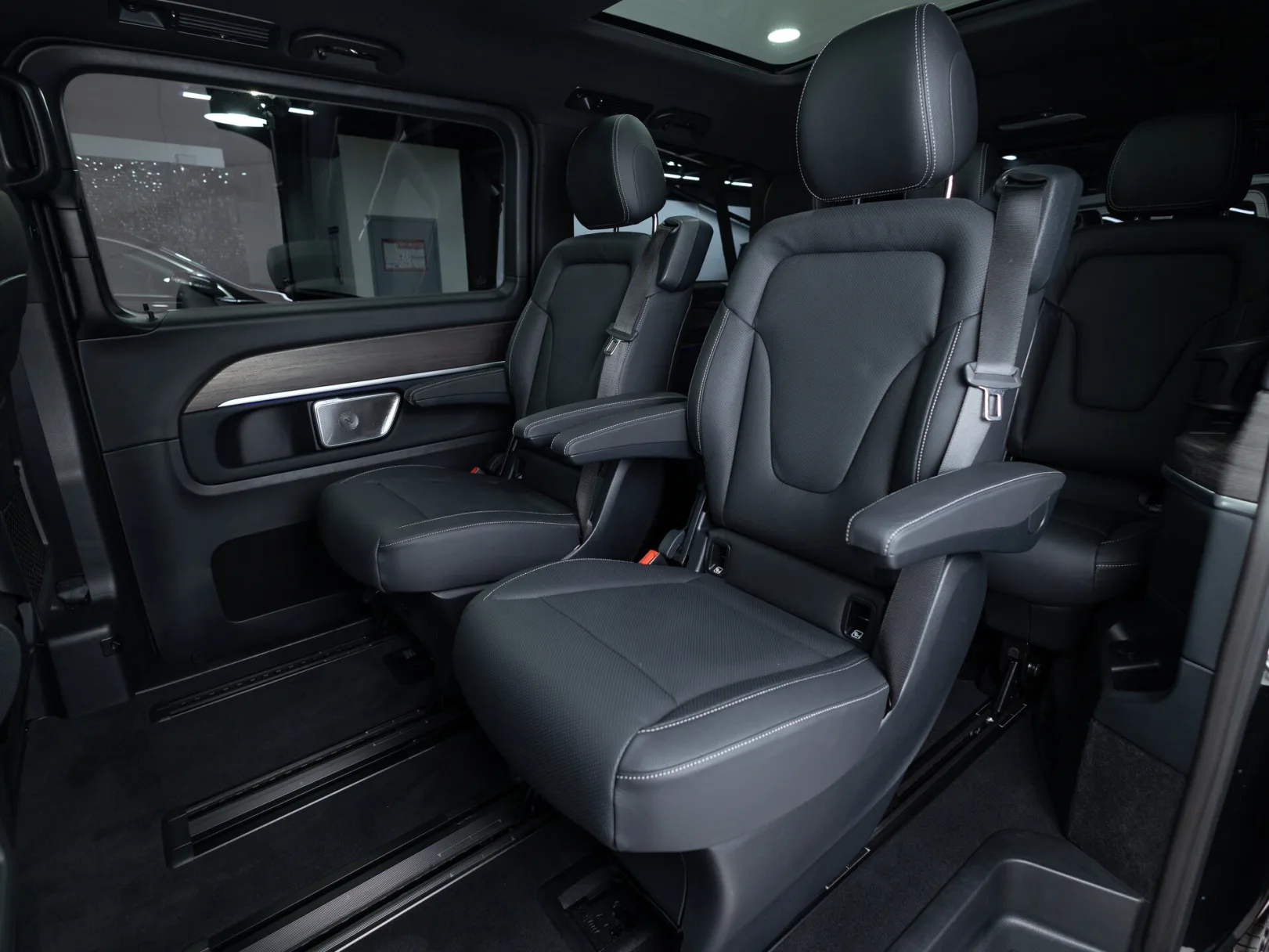 Mercedes-Benz V-Класс Avantgarde III (W447) Рестайлинг 2, 2024 — экстерьер, фото 29
