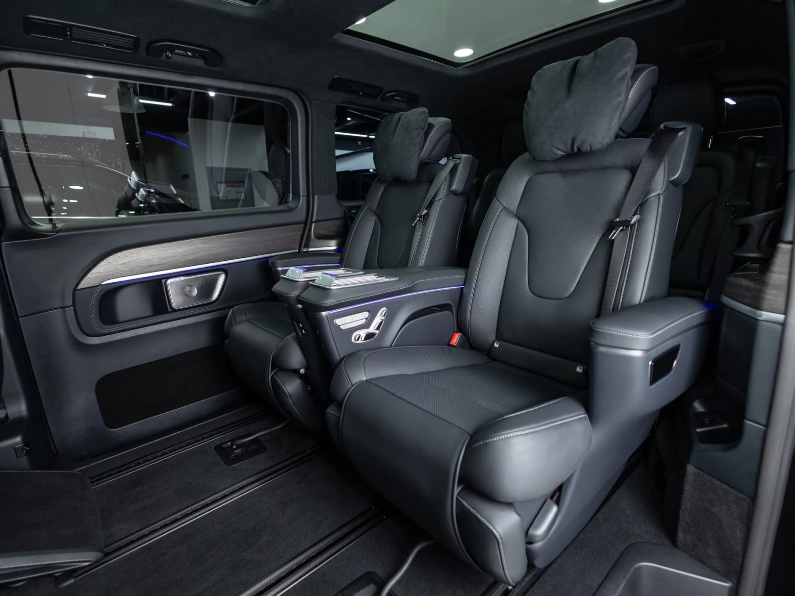 Mercedes-Benz V-Класс Avantgarde III (W447) Рестайлинг 2, 2025 — экстерьер, фото 33