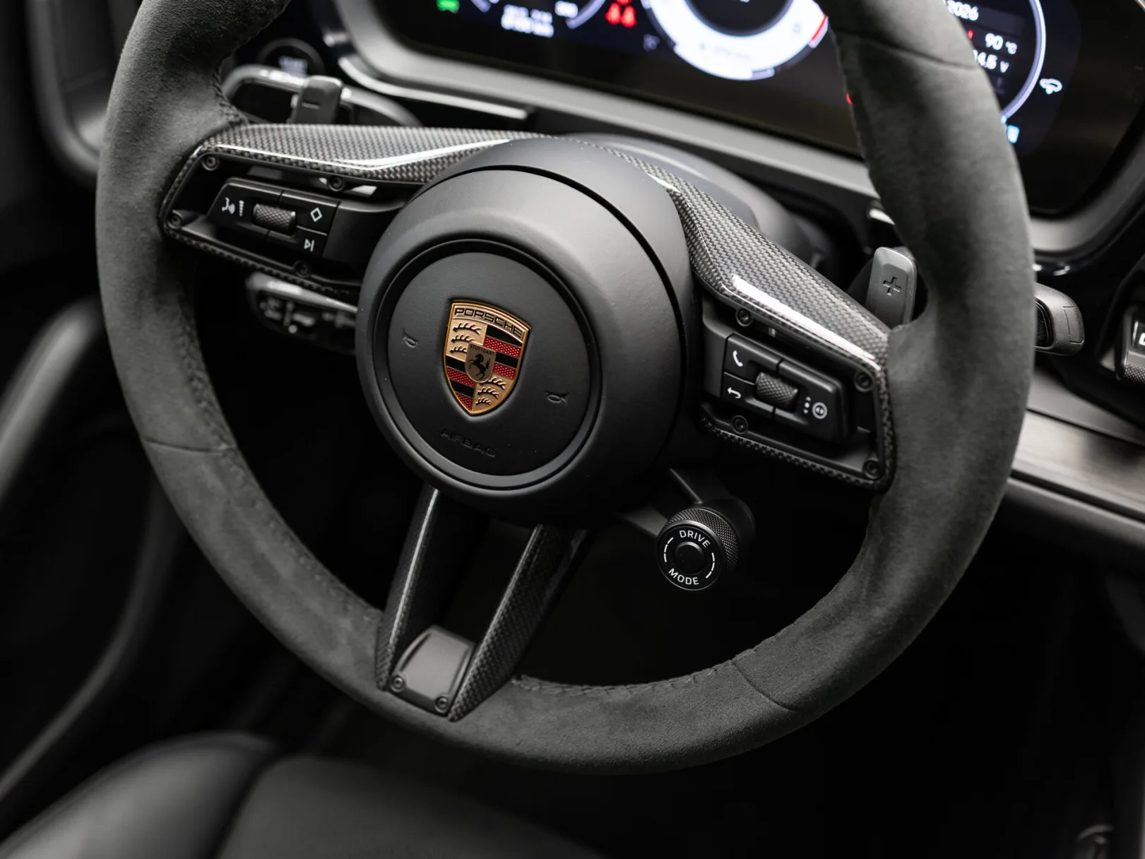 Porsche Cayenne GTS Coupé III Рестайлинг, 2025 — экстерьер, фото 16