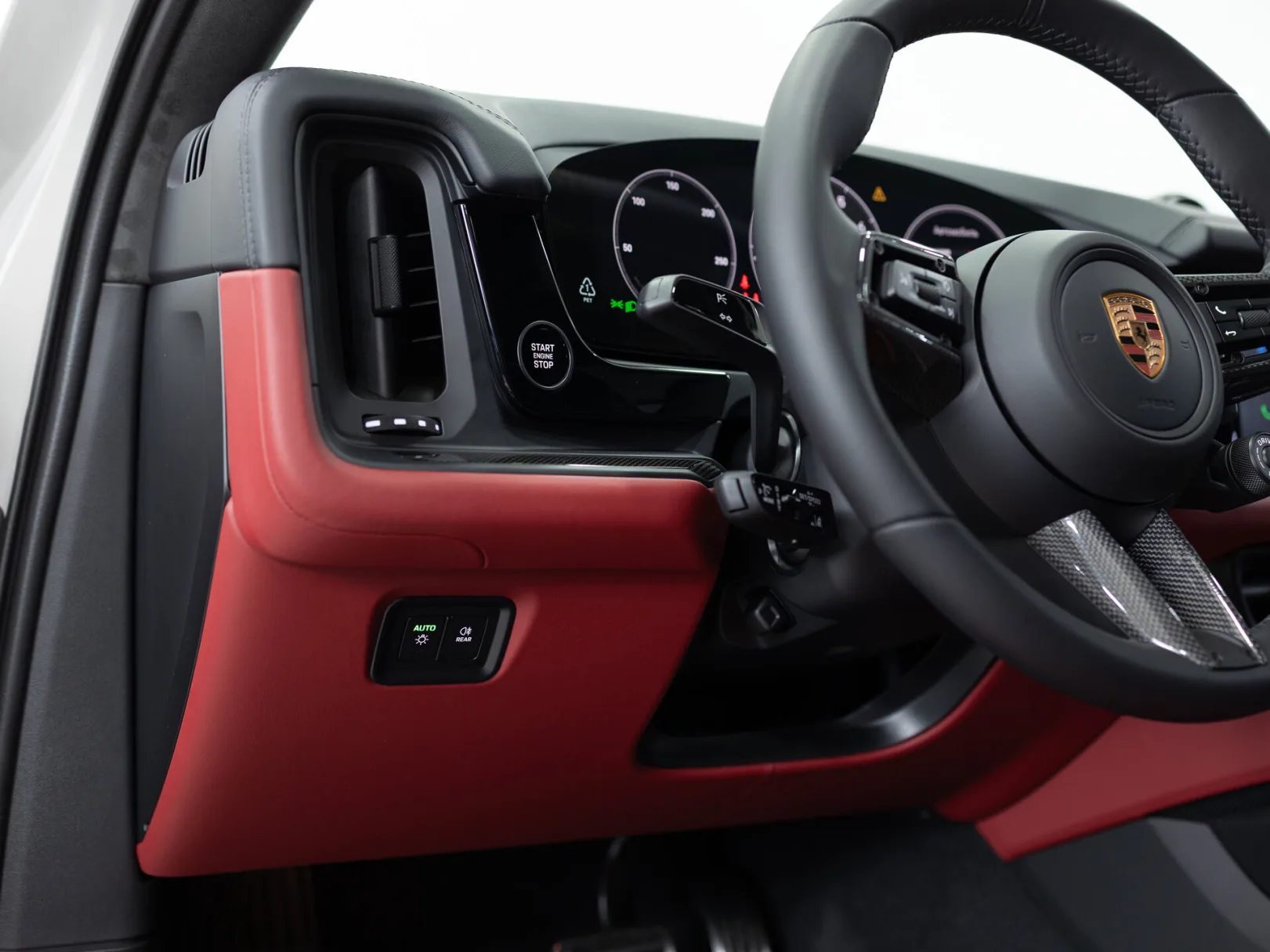 Porsche Cayenne GTS Coupé III Рестайлинг, 2025 — экстерьер, фото 14