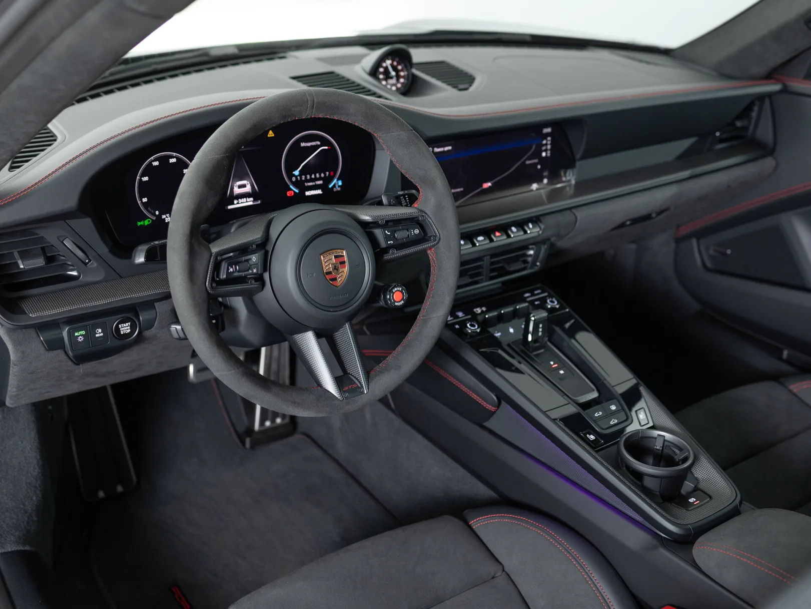 Porsche 911 Carrera 4 GTS VIII (992) Рестайлинг, 2025 — экстерьер, фото 9