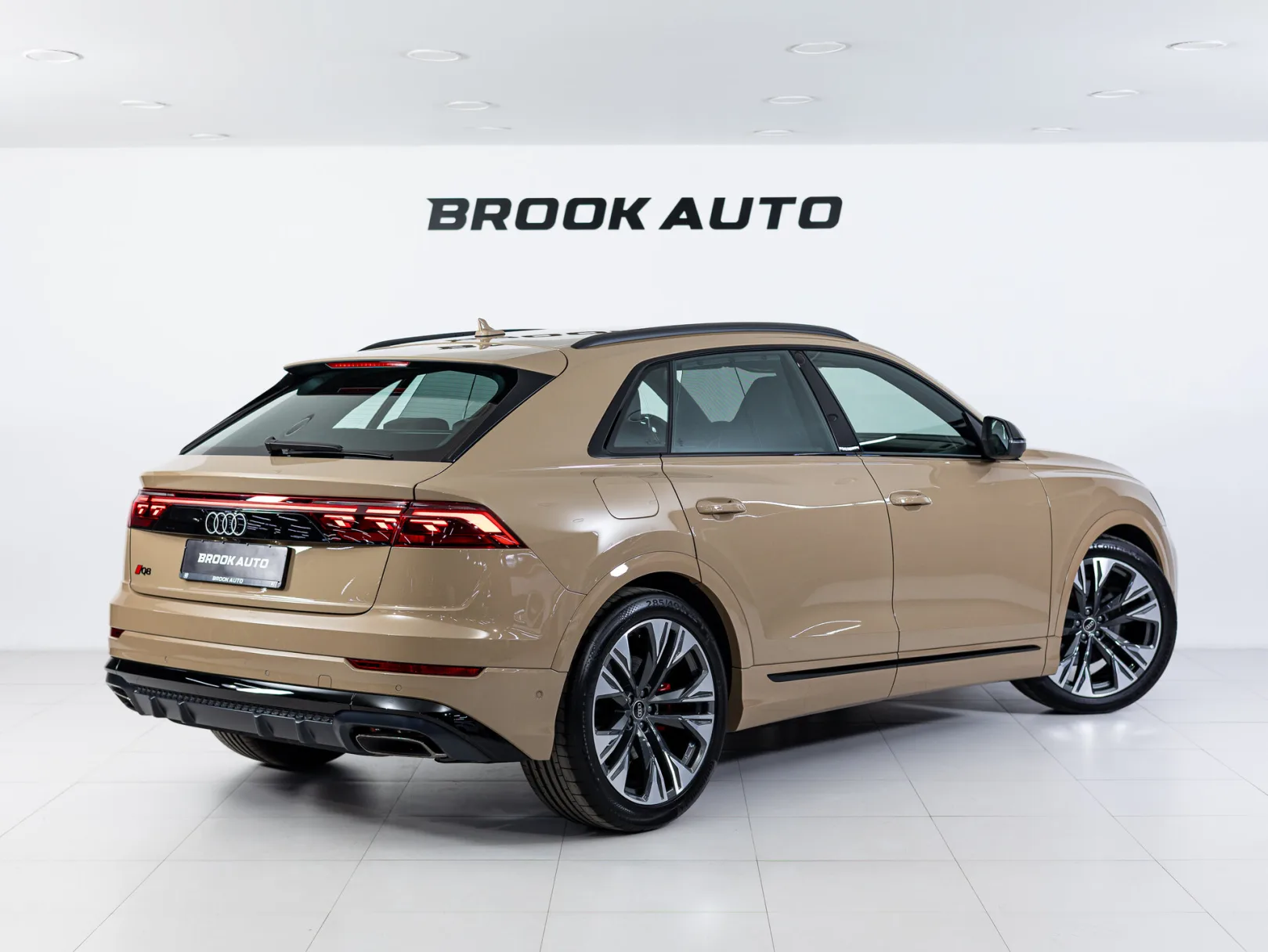 Audi Q8 55 TFSI I (4M) Рестайлинг, 2024 — экстерьер, фото 4
