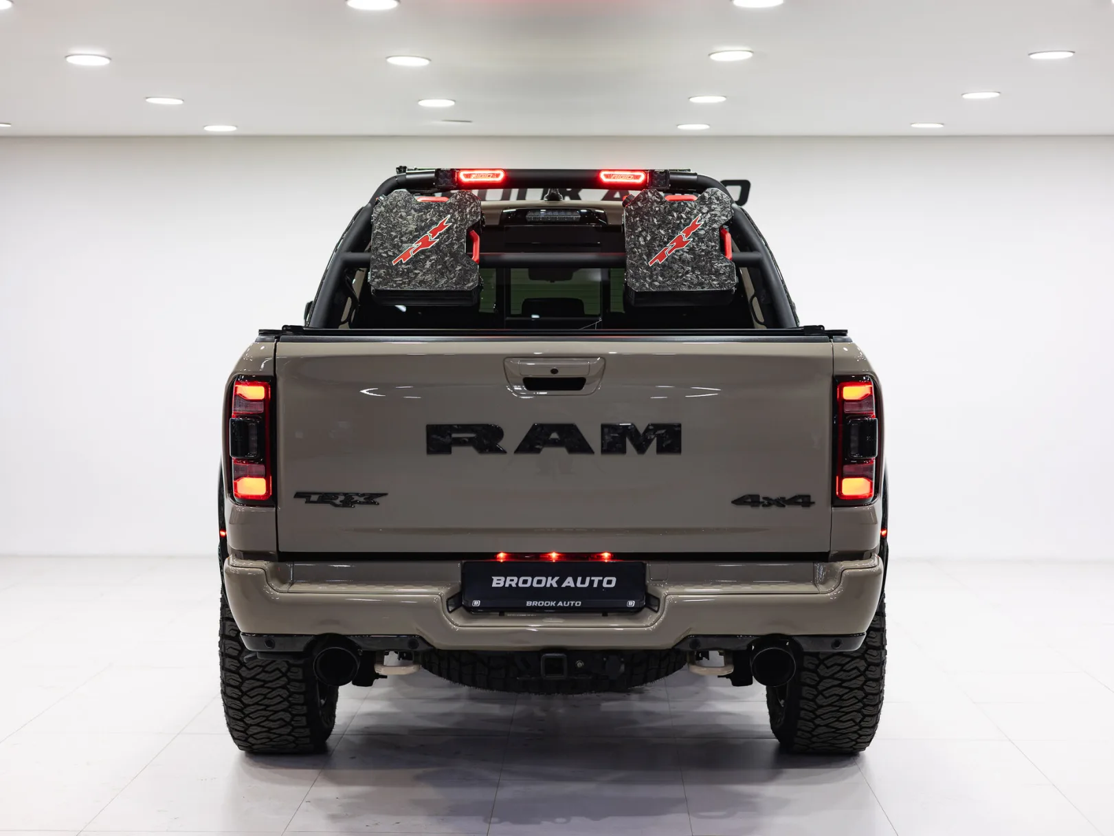 Ram 1500 TRX V, 2022 — экстерьер, фото 5