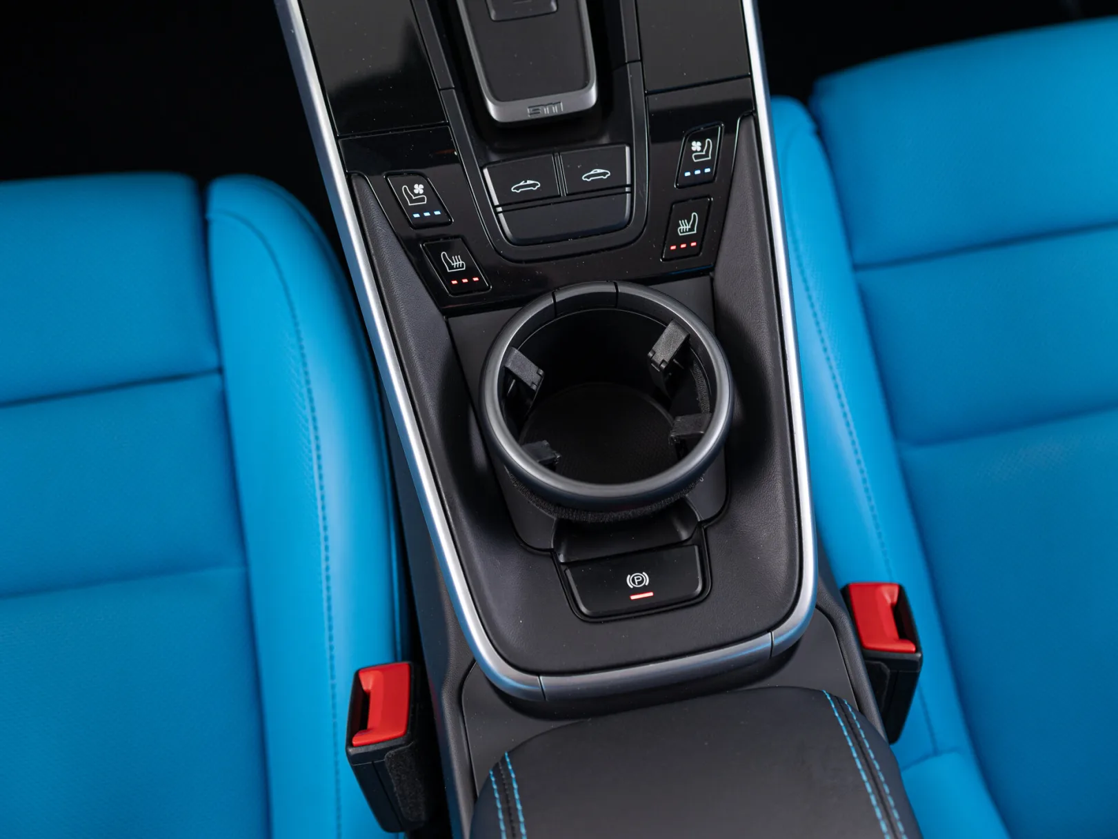 Porsche 911 Carrera 4 GTS VIII (992), 2023 — экстерьер, фото 25