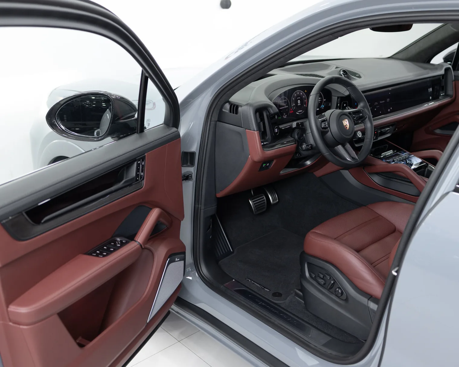 Porsche Cayenne GTS III Рестайлинг, 2025 — экстерьер, фото 7