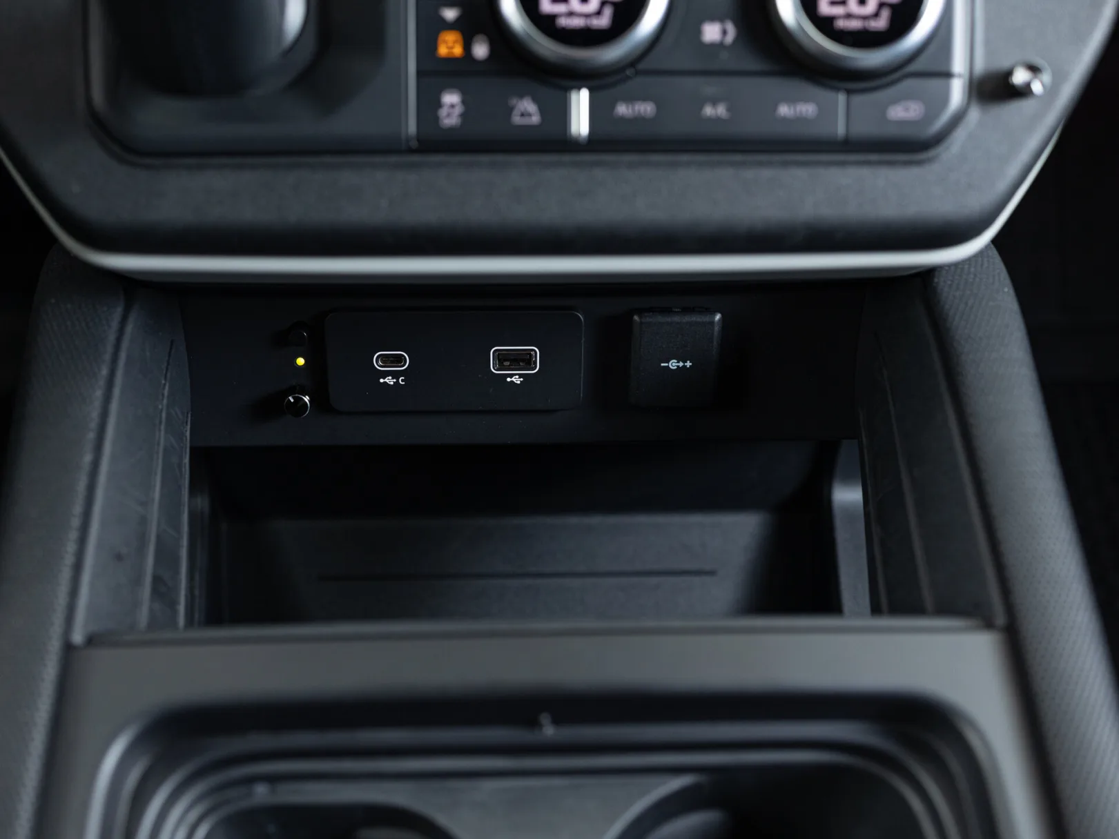 Land Rover Defender X-Dynamic HSE II, 2021 — экстерьер, фото 27